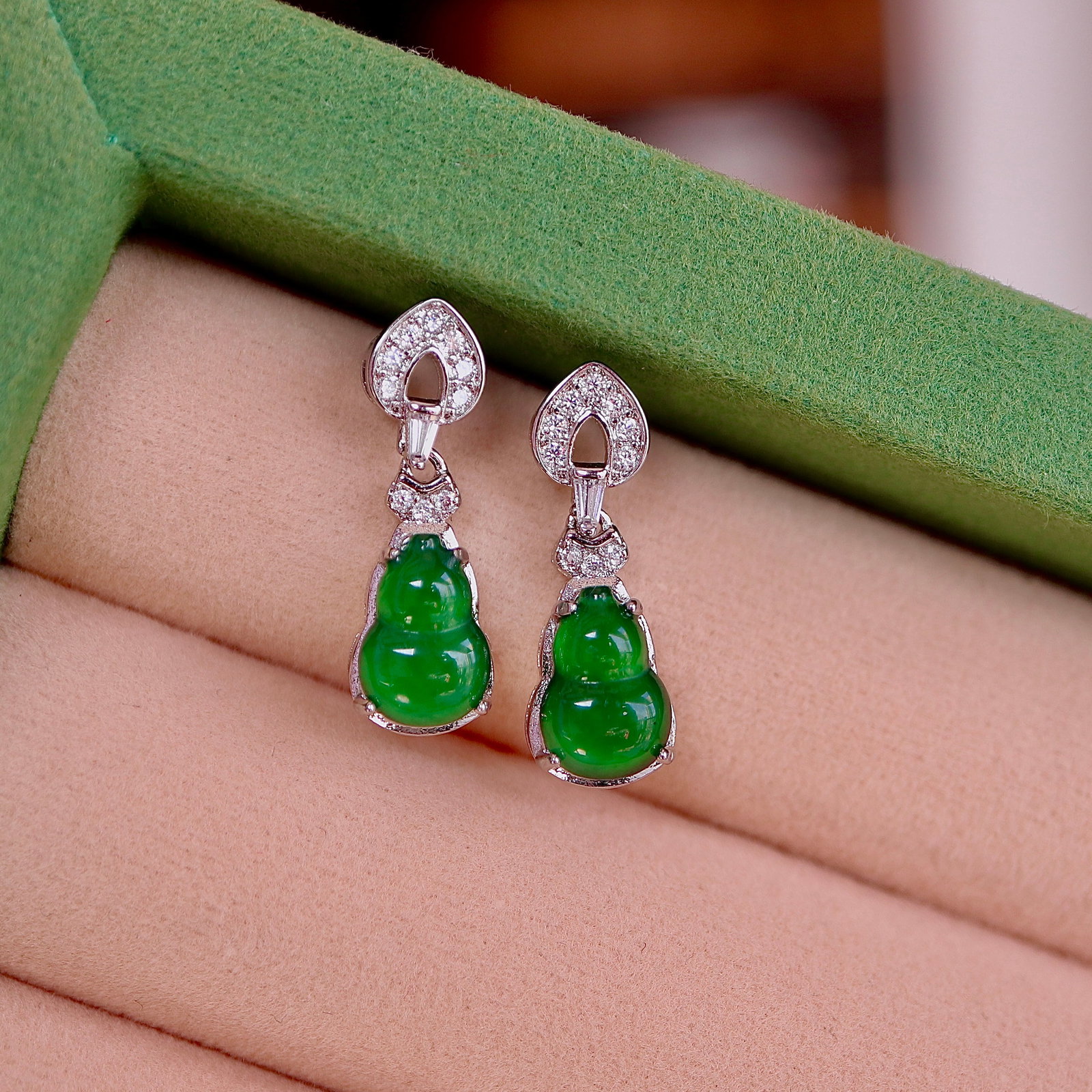 Jade gourd earrings - 4
