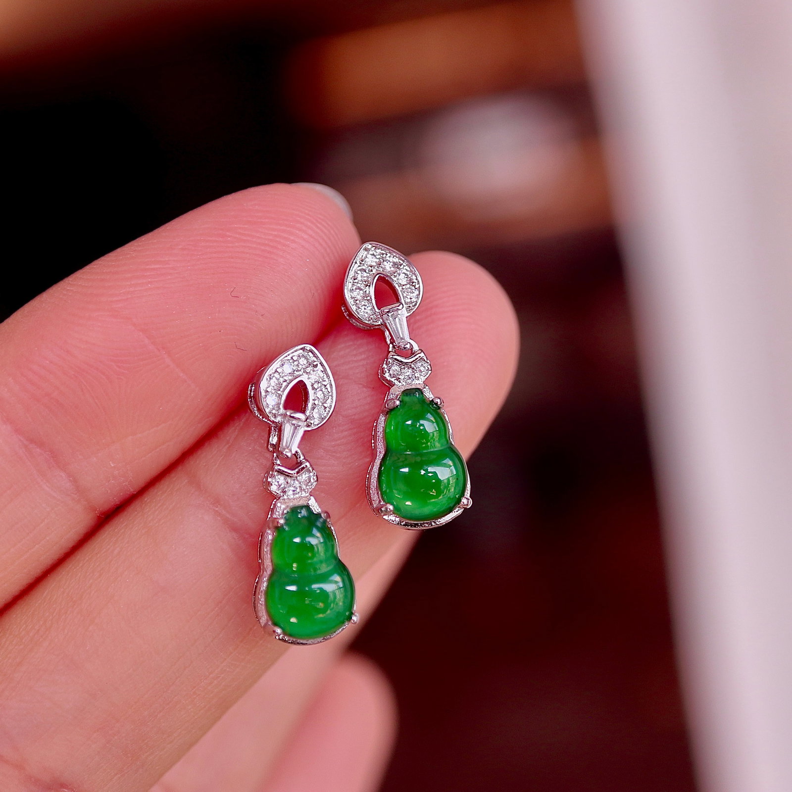 Jade gourd earrings - 7