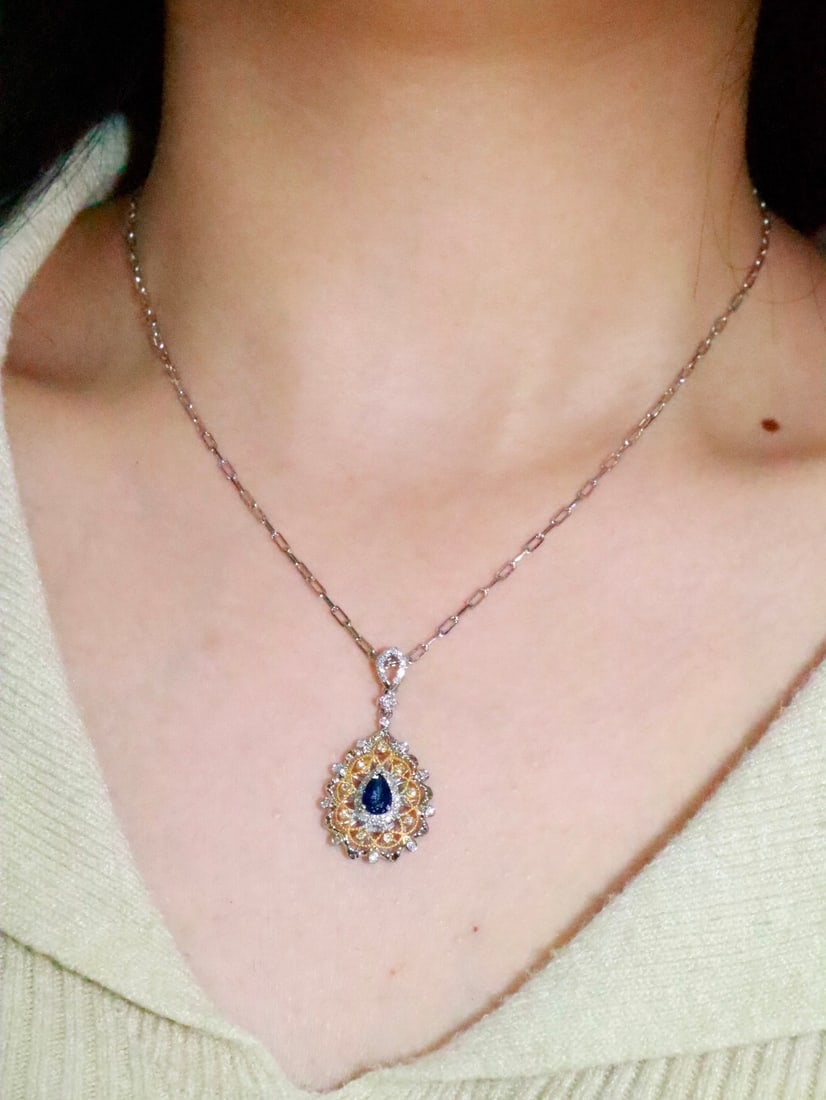 PT950 sapphire pendant: Title: PT950 sapphire pendant Description: This pendant perfectly blends vintage courtly elegance with a romantic atmosphere, showcasing unparalleled luxury and texture, becoming a representative