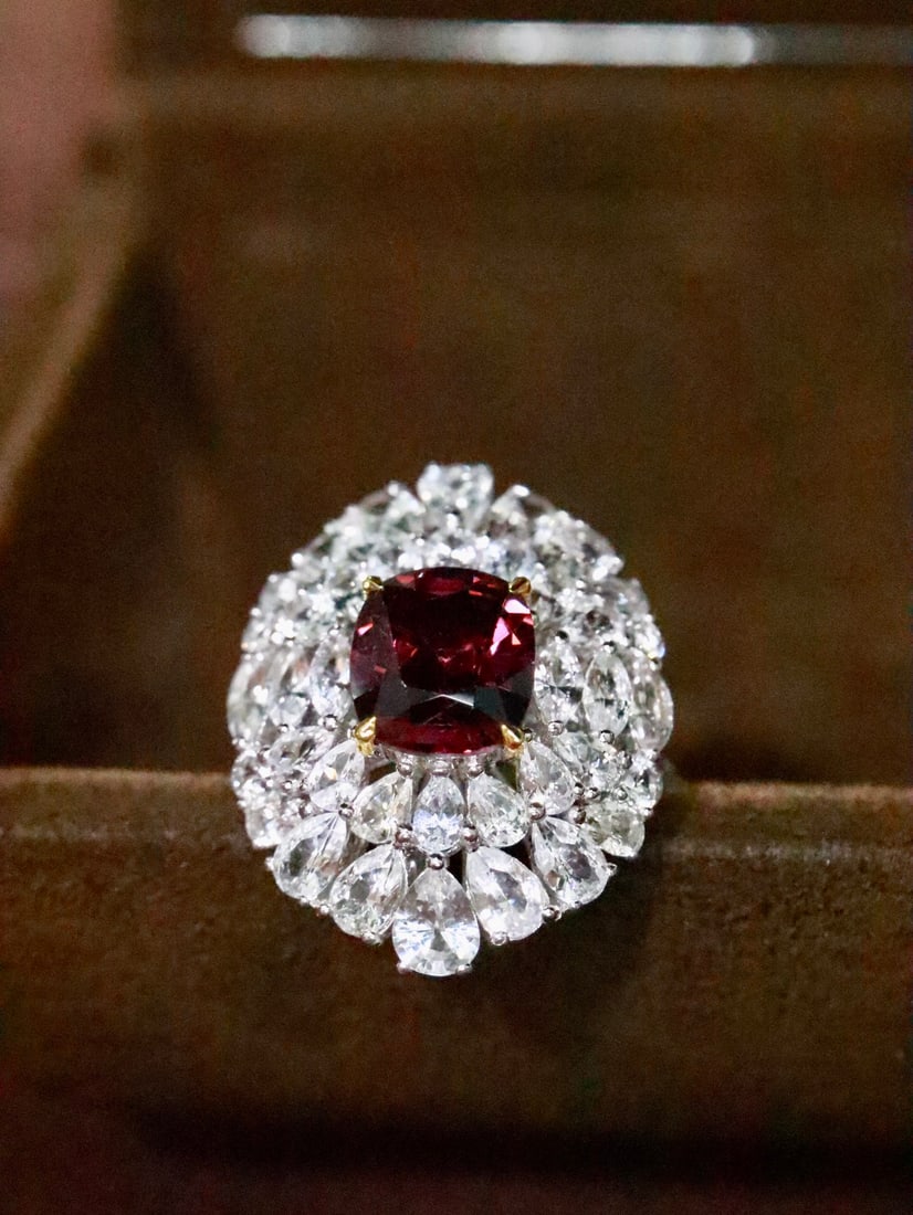 18K Gold Natural Spinel Ring - 4