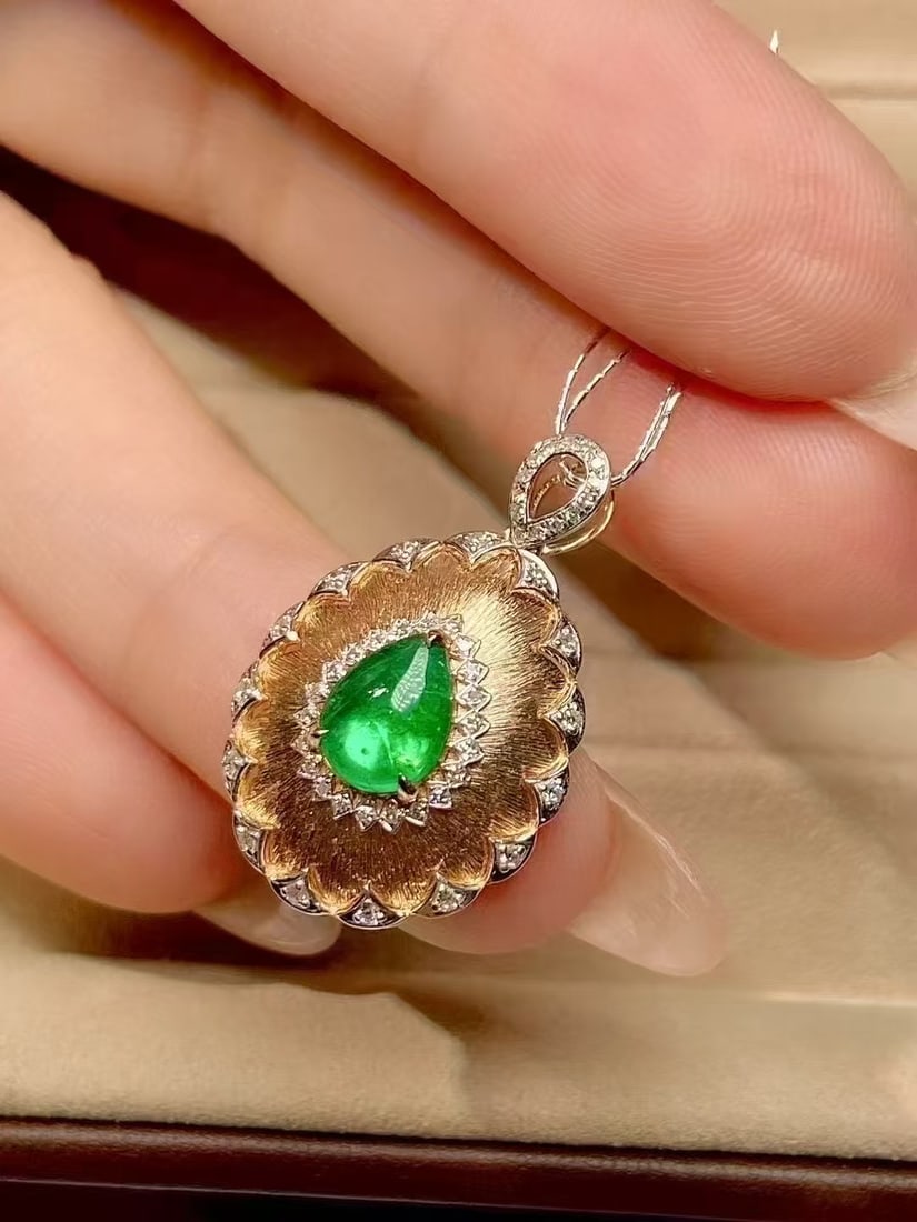 18K gold emerald pendant - 2