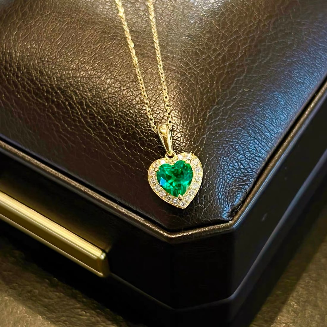 18K gold emerald pendant - 6