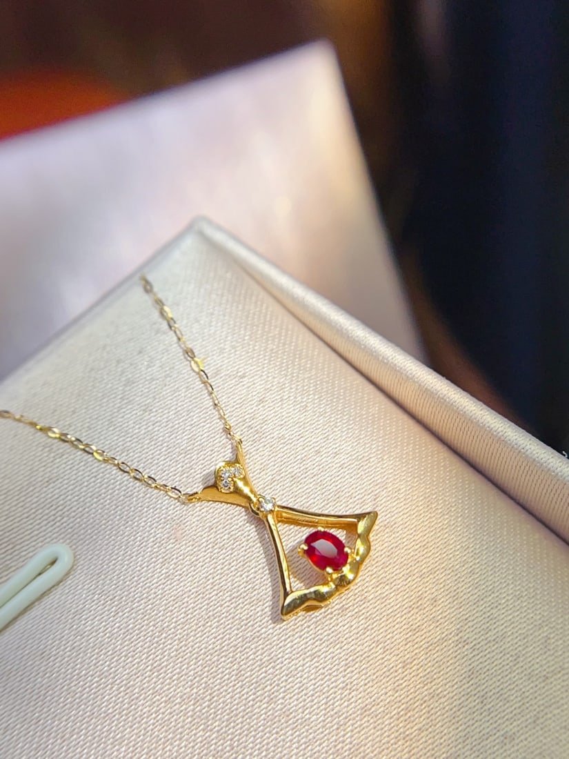18K Gold Diamond and Ruby Pendant - 6