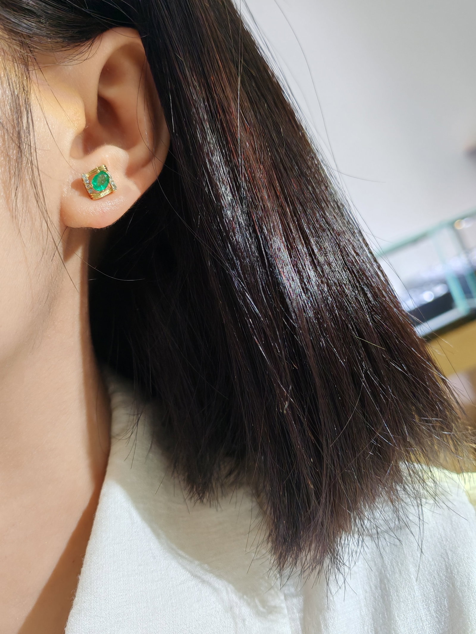 18K gold emerald stud earrings - 5