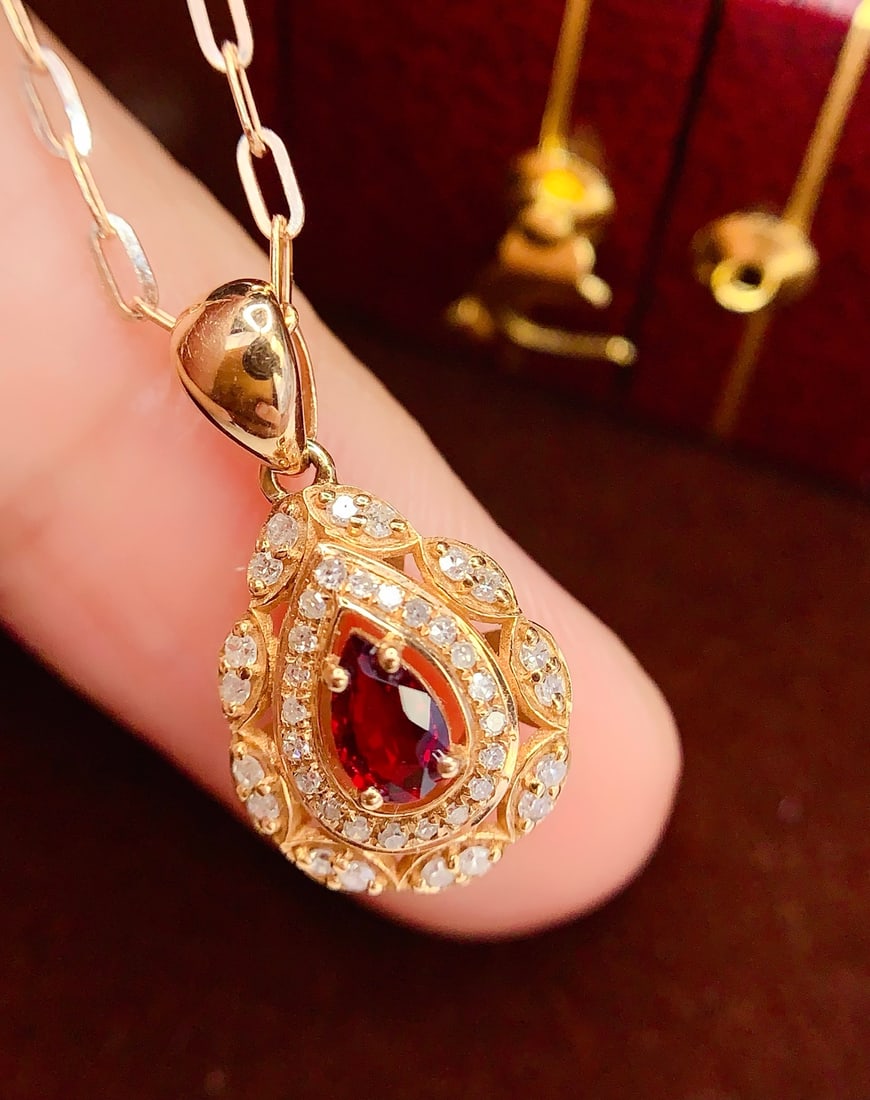 18K Gold Ruby Pendant - 6