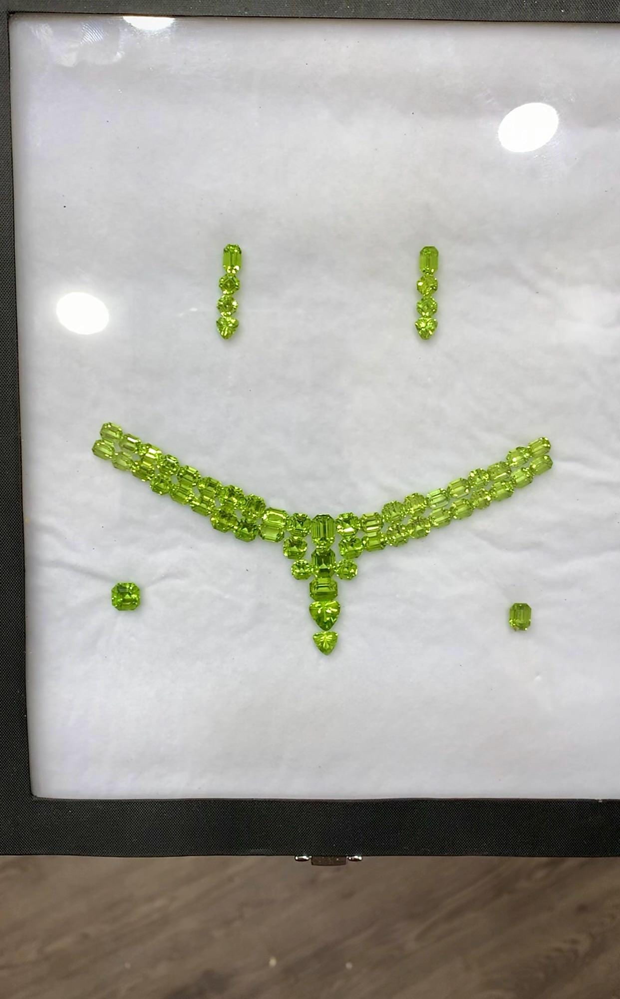 Unique Jewelry Set Of Peridot Loose Gemstones From Supat Valley - 85 Carat (1 of 2)