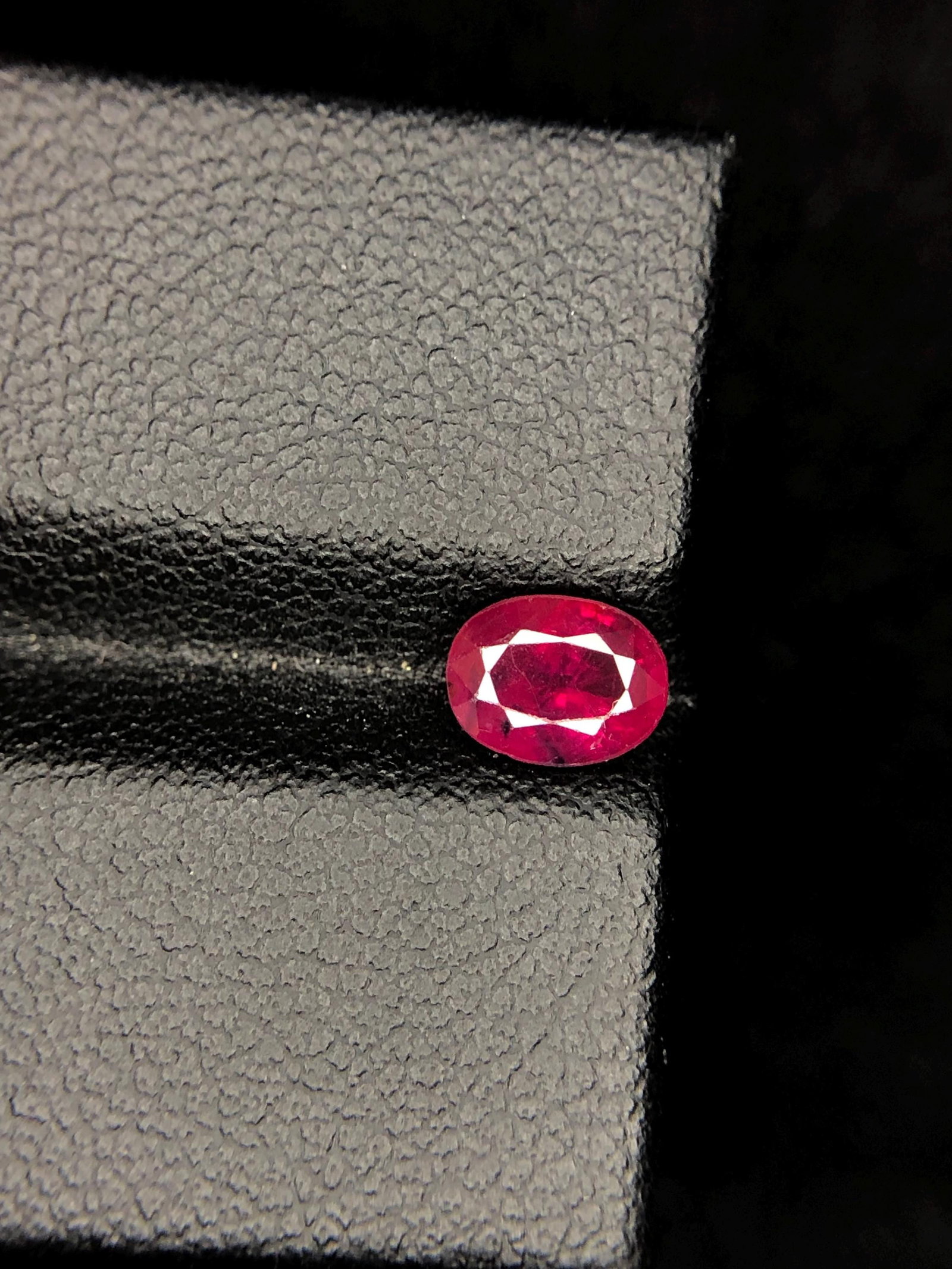 Vivid Red Ruby Gemstone: 1 Carat Oval Mozambique Ruby (1 of 8)