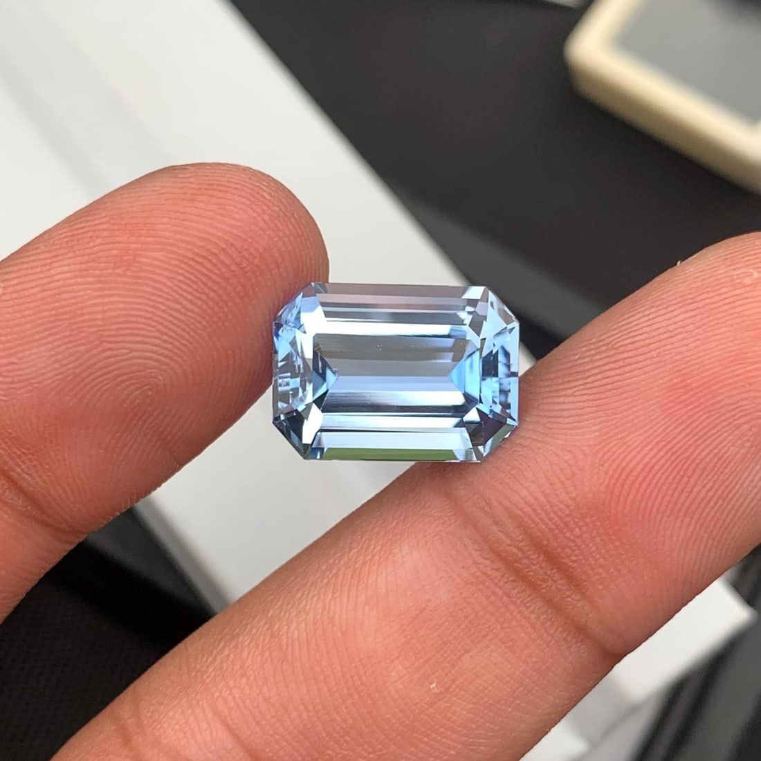 Santa Maria Blue Aquamarine Gemstone: Emerald Cut, 5.95 Carat - 3