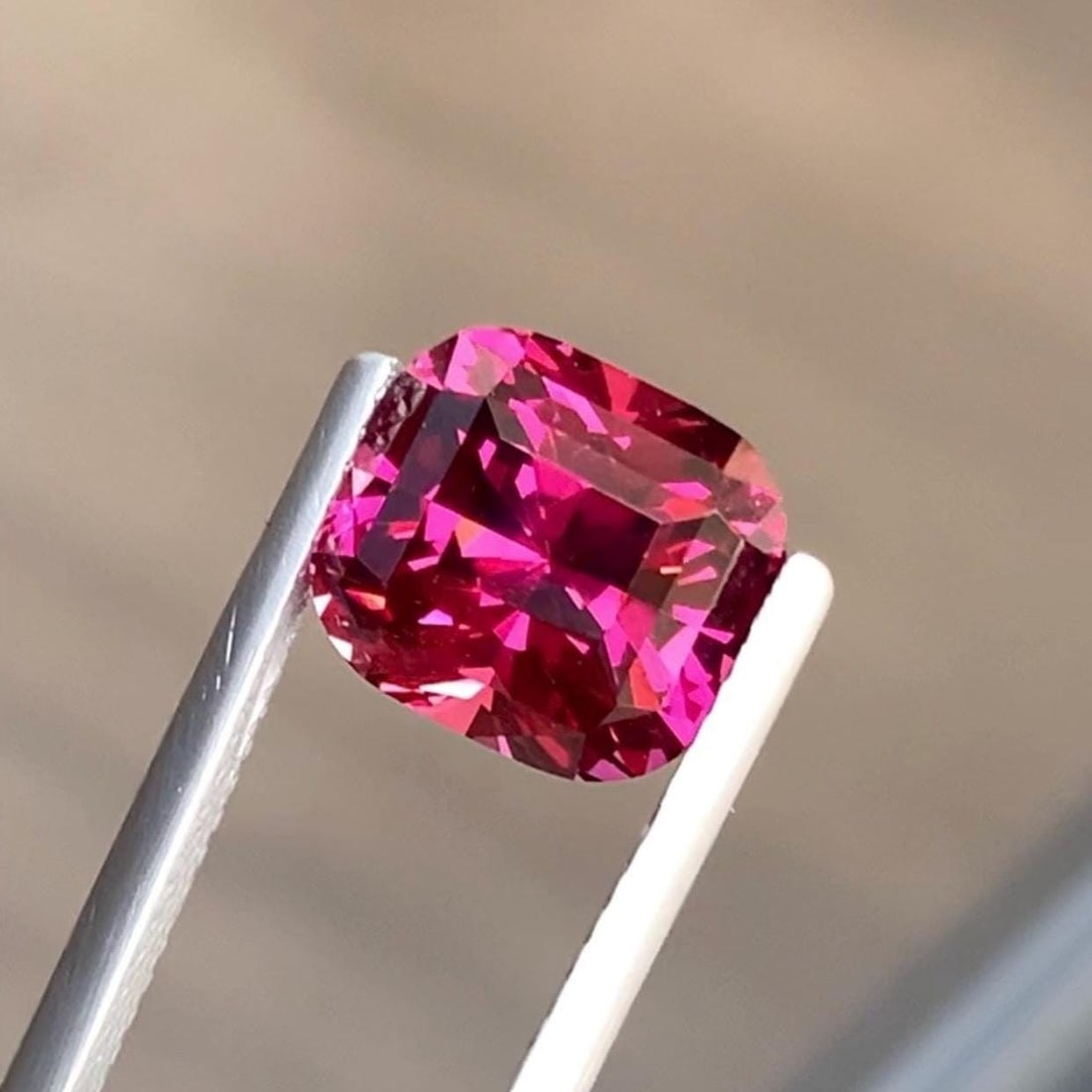 Tanzania Bloody Reddish Pink Garnet Gemstone: Cushion Cut, 4.76 Carat - 2