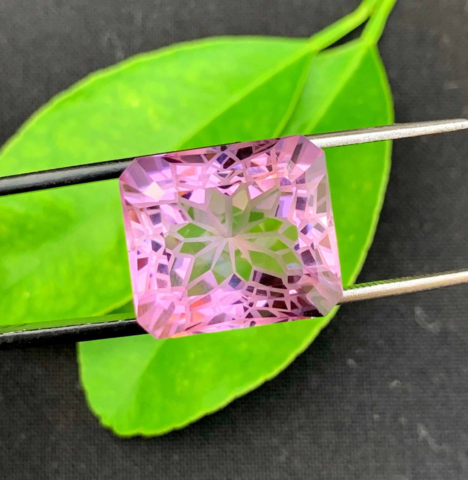 Flower Cut Amethyst Gemstone: Pinkish Purple, 17.65 Carats (1 of 4)