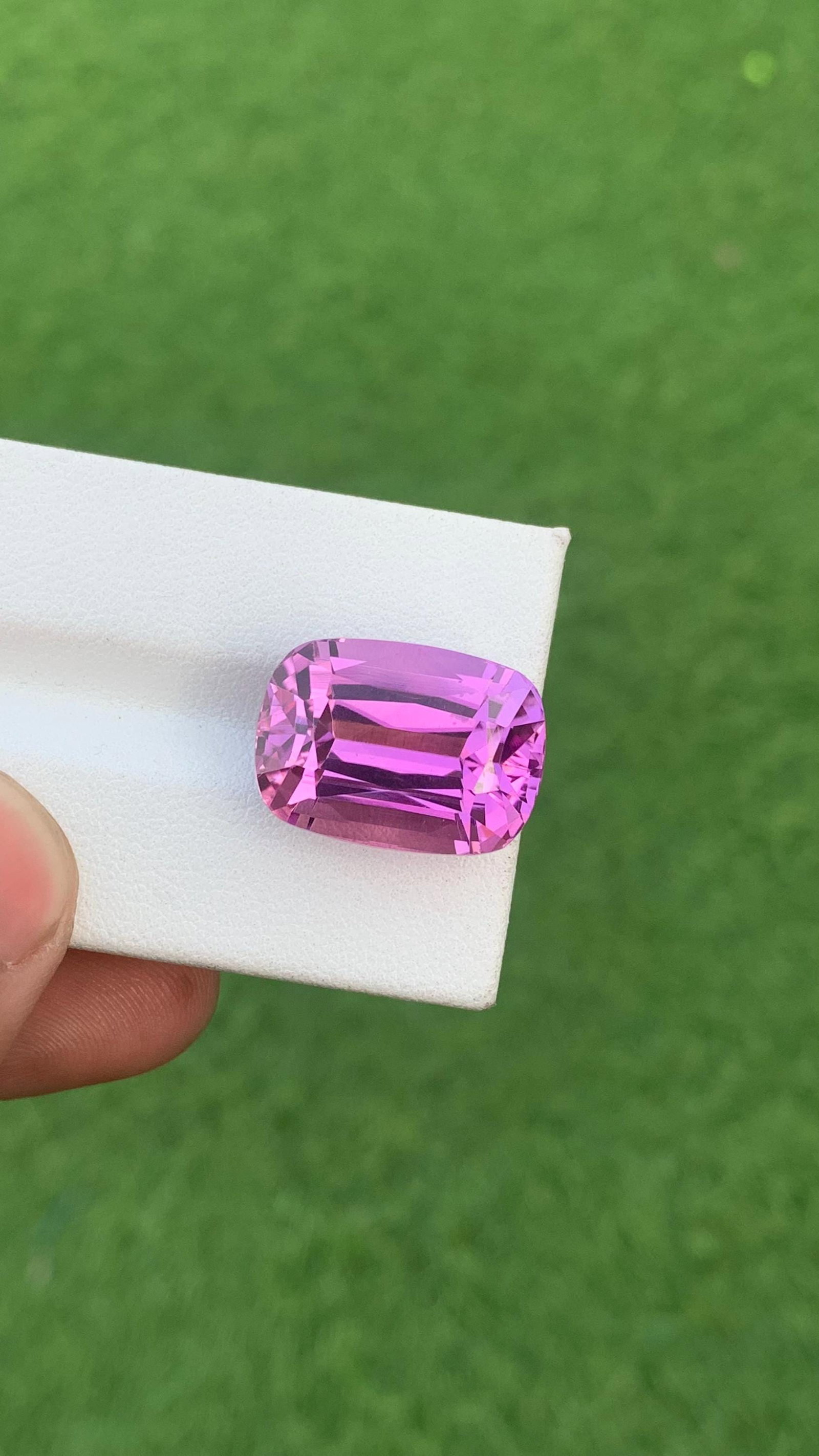 23.30 Carat Necklace Size Kunzite Cushion Cut Gemstone From Afghanistan - 7