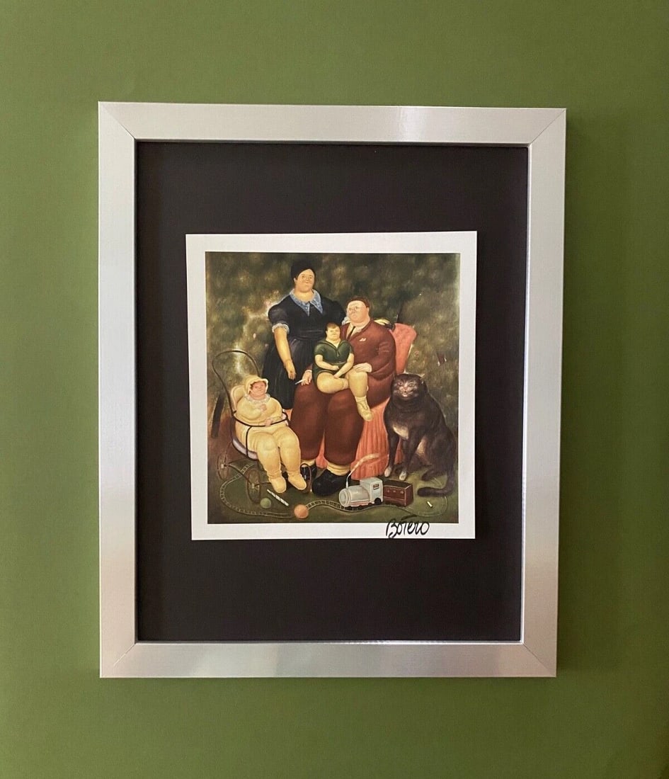 Fernando Botero | Awesome Signed Vintage Print from Colombia | New Golden Frame: Up for Sale this Stunning Offset Lithograph after FERNANDO BOTERO Facsimile Signed in ink Art Print is about 11.2 x 8.4in This art print is mounted on a 14 x 11 in. black acid free black board. New Go