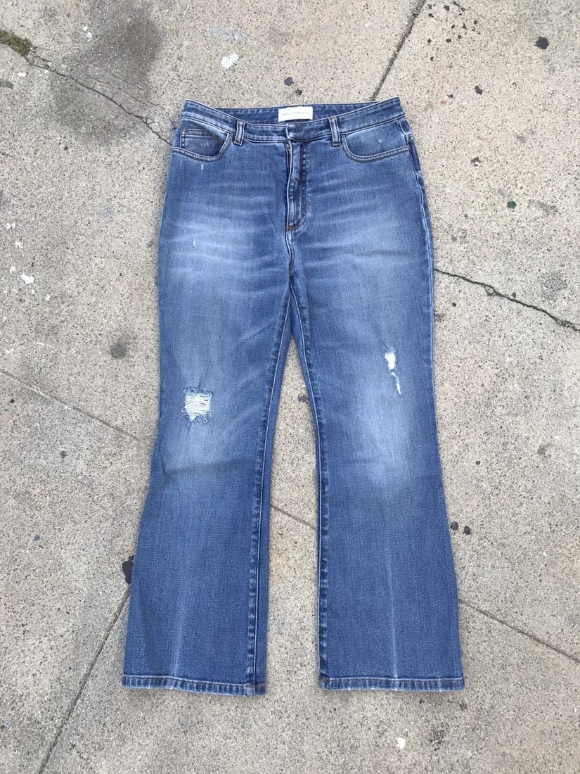 Cool Faith Connection Blue Jeans Size 28: Title: Cool Faith Connection Blue Jeans Size 28Provenance/Additional Info: DK If you are unsatisfied with the piece, please call us within 3 days to discuss options. PayPal and credit card payment