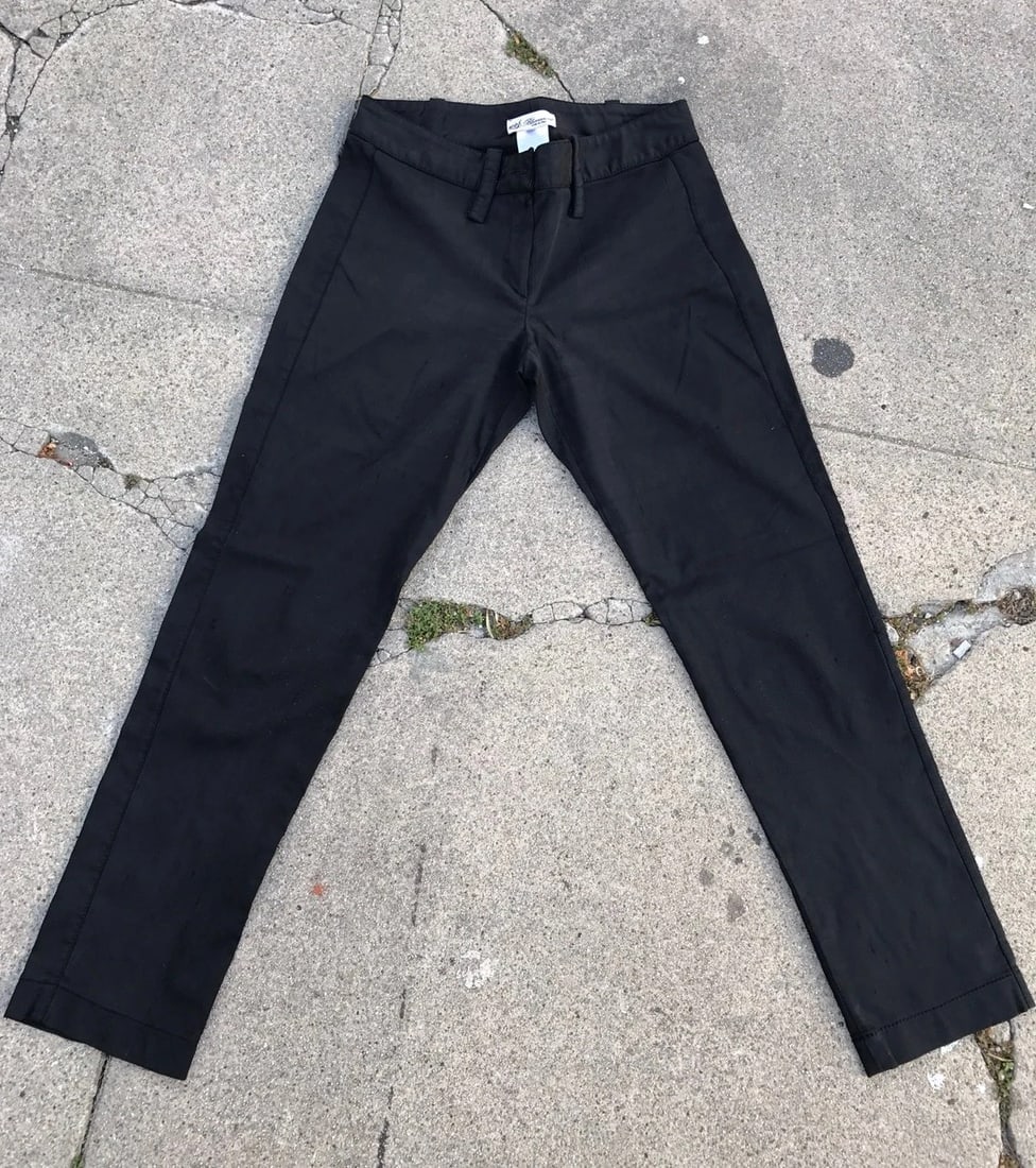 Chic Blumarine Black Silk Pants Size 40: Title: Chic Blumarine Black Silk Pants Size 40Provenance/Additional Info: DK If you are unsatisfied with the piece, please call us within 3 days to discuss options. PayPal and credit card payment