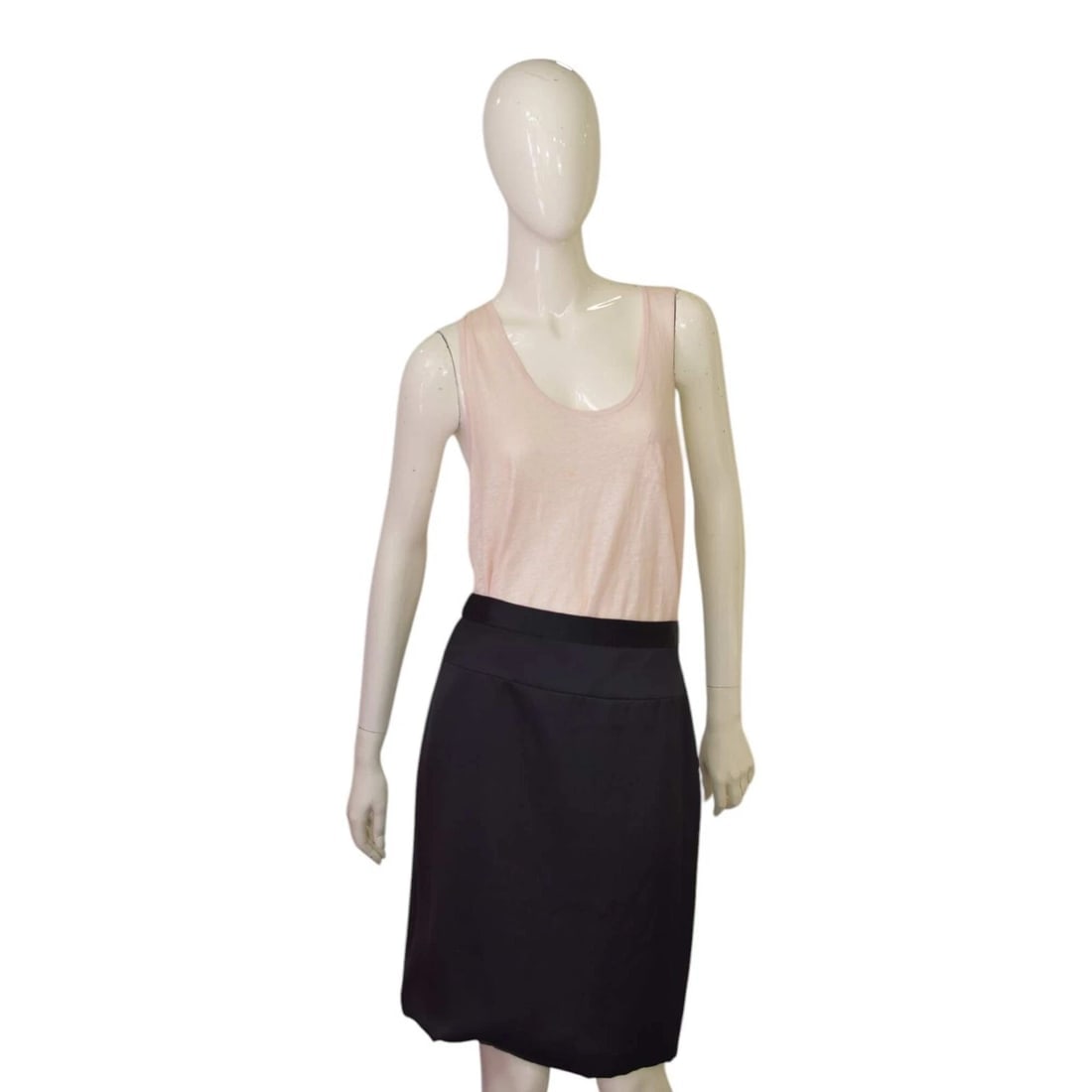 Christian Lacroix Black 100% Silk Knee Length Classy Evening Skirt size 40: Title:Christian Lacroix Black 100% Silk Knee Length Classy Evening Skirt size 40 Description:Black Elasticated Knit Mini Skirt w. Rivets at the Waist or Hemline Beige Trim Christian Lacroix Black 100%