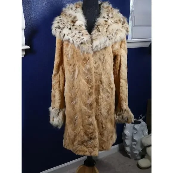 Beautiful Blond Sheared Chevron Nutria & Spotted Lynx Hood Fur Coat Jacket (1 of 5)