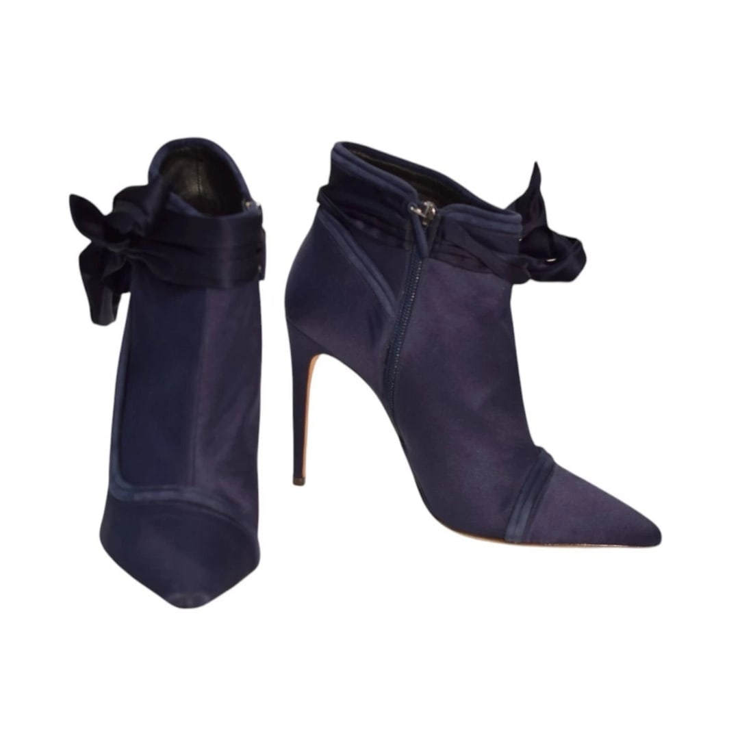 Alexandre Birman Blue Satin Pointed Toe Zip Ankle Booties Shoes size 40 w. Bow: Title:Alexandre Birman Blue Satin Pointed Toe Zip Ankle Booties Shoes size 40 w. BowDescription:Alexandre Birman Blue Satin Pointed Toe Zip Ankle Booties Shoes size 40 w. Bow These Alexandre Birman