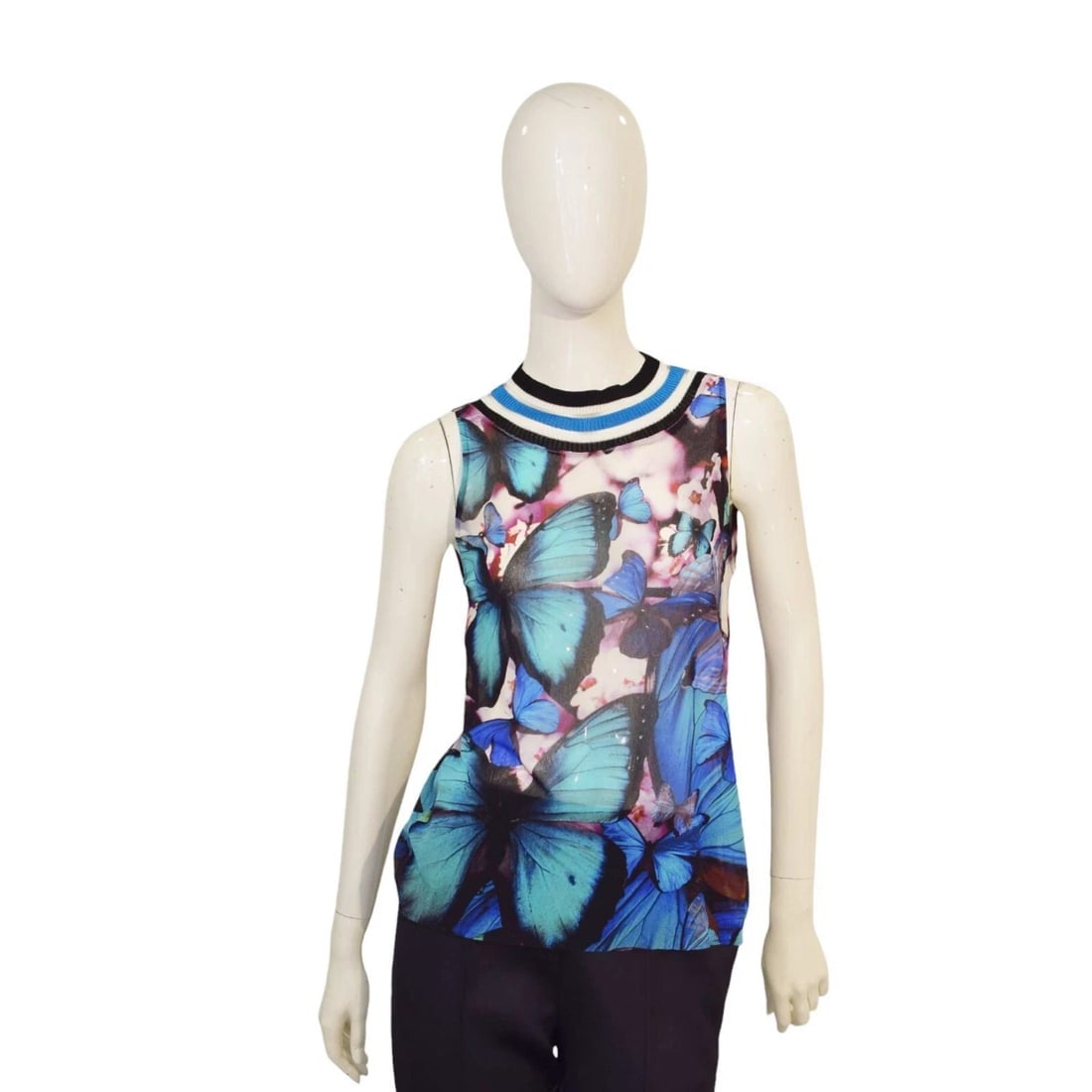Jean Paul Gaultier Soleil Blue Butterflies Tank Summer Top size S: Title:Jean Paul Gaultier Soleil Blue Butterflies Tank Summer Top size S Description:Jean Paul Gaultier Soleil Blue Butterflies Tank Summer Top size S Rock and fun Jean Paul Gaultier soleil, mesh tank