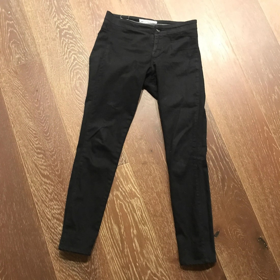 Hussein Chalayan for J Brand Jeans Black Size 29 Skinny Jeans: Title: Hussein Chalayan for J Brand Jeans Black Size 29 Skinny JeansProvenance/Additional Info: American Estate Fine Jewelry, Arts & Antiques Purveyors and Purchasers of Antique and Estate