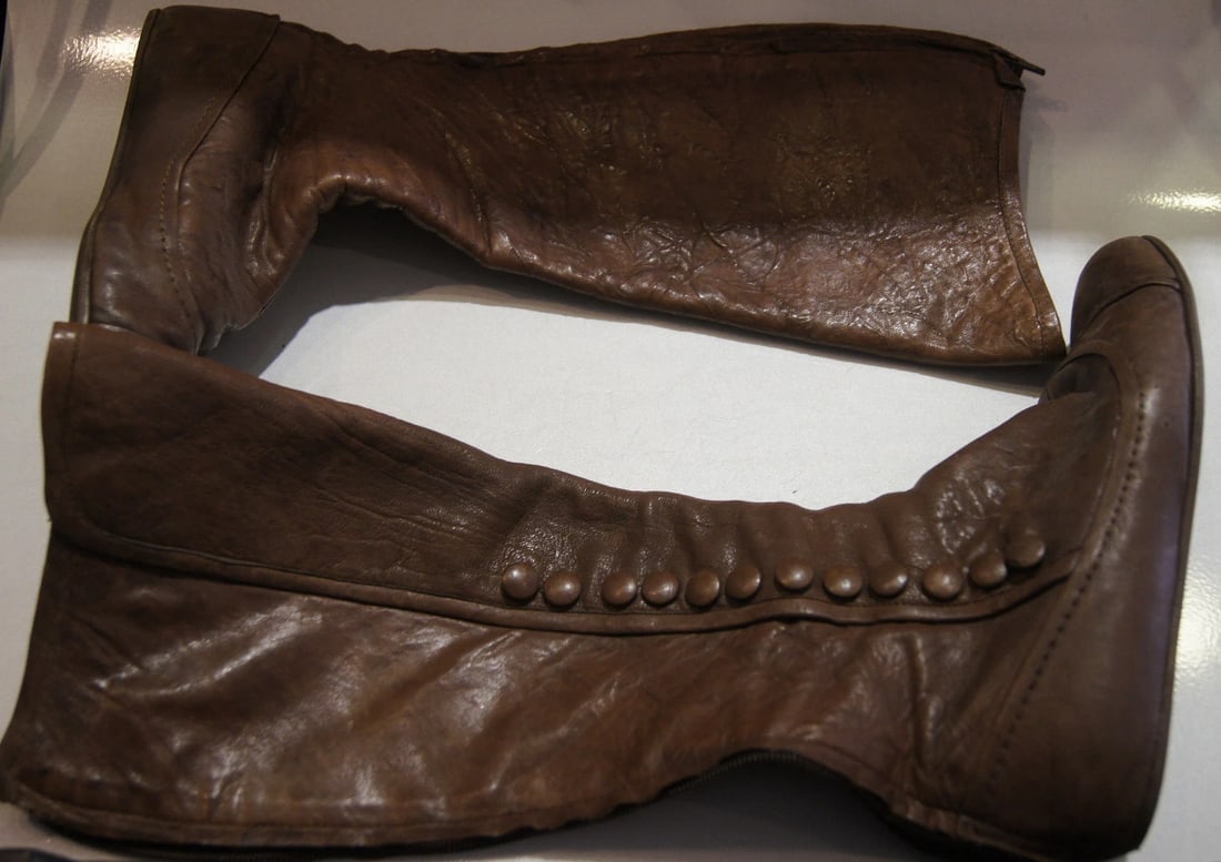 LANVIN 2006 BROWN FLAT BOOTS ZIPPER BUTTONS LEATHER 8 1/2 STYLISH - 5