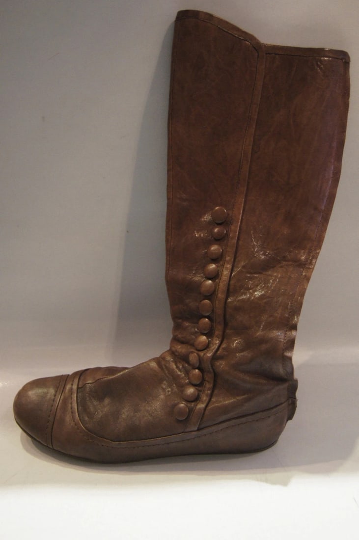 LANVIN 2006 BROWN FLAT BOOTS ZIPPER BUTTONS LEATHER 8 1/2 STYLISH - 7