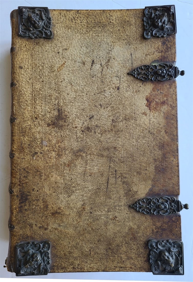 1763 BIBLE ILLUSTRATED IMPRESSIVE PIGSKIN FOLIO AMAZING BRONZE FITTINGS antique (1 of 13)