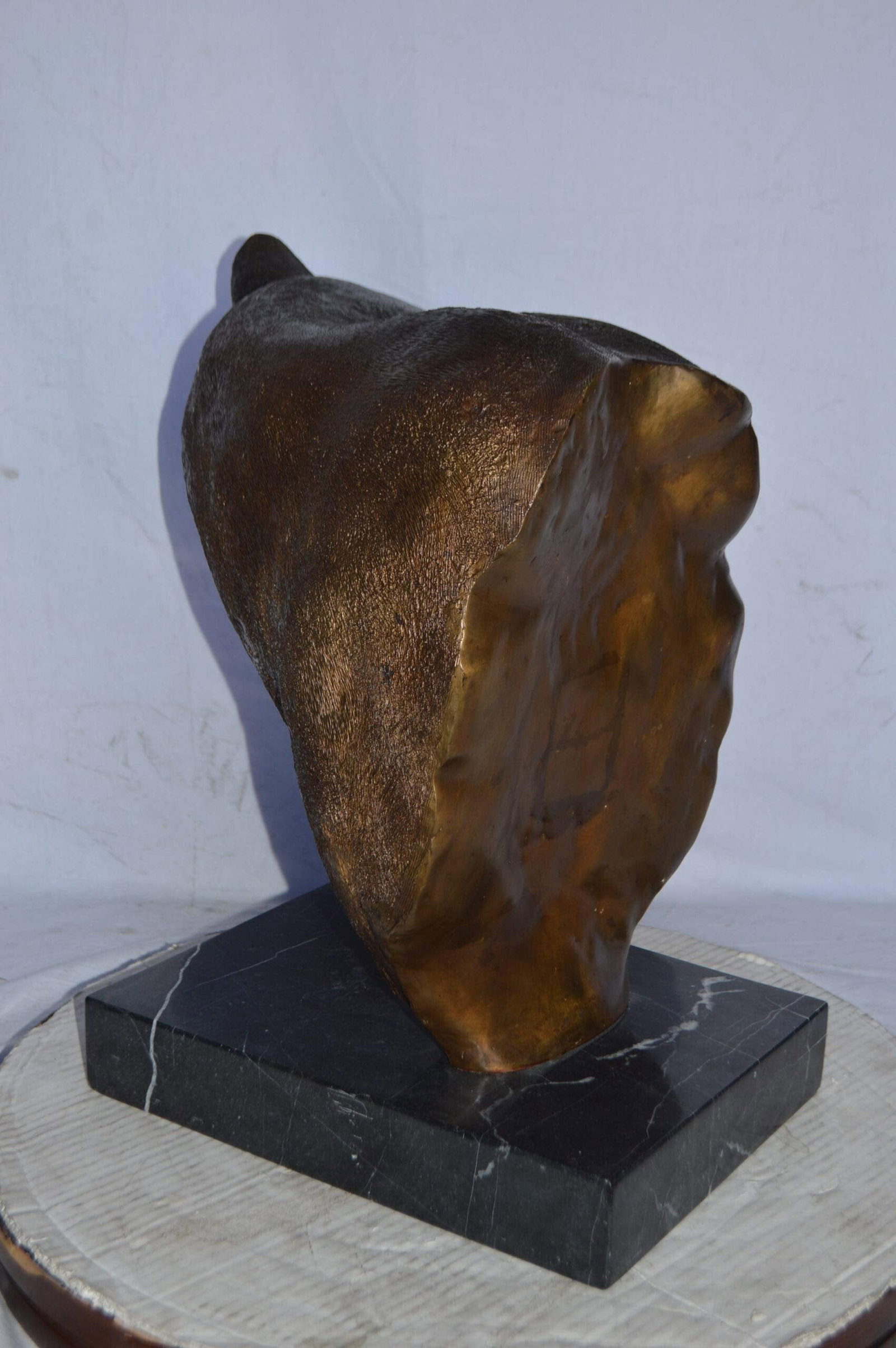 Mountain Lion Head bronze statue on a marble base - Size: 18"L x 15"W x 21"H. - 8