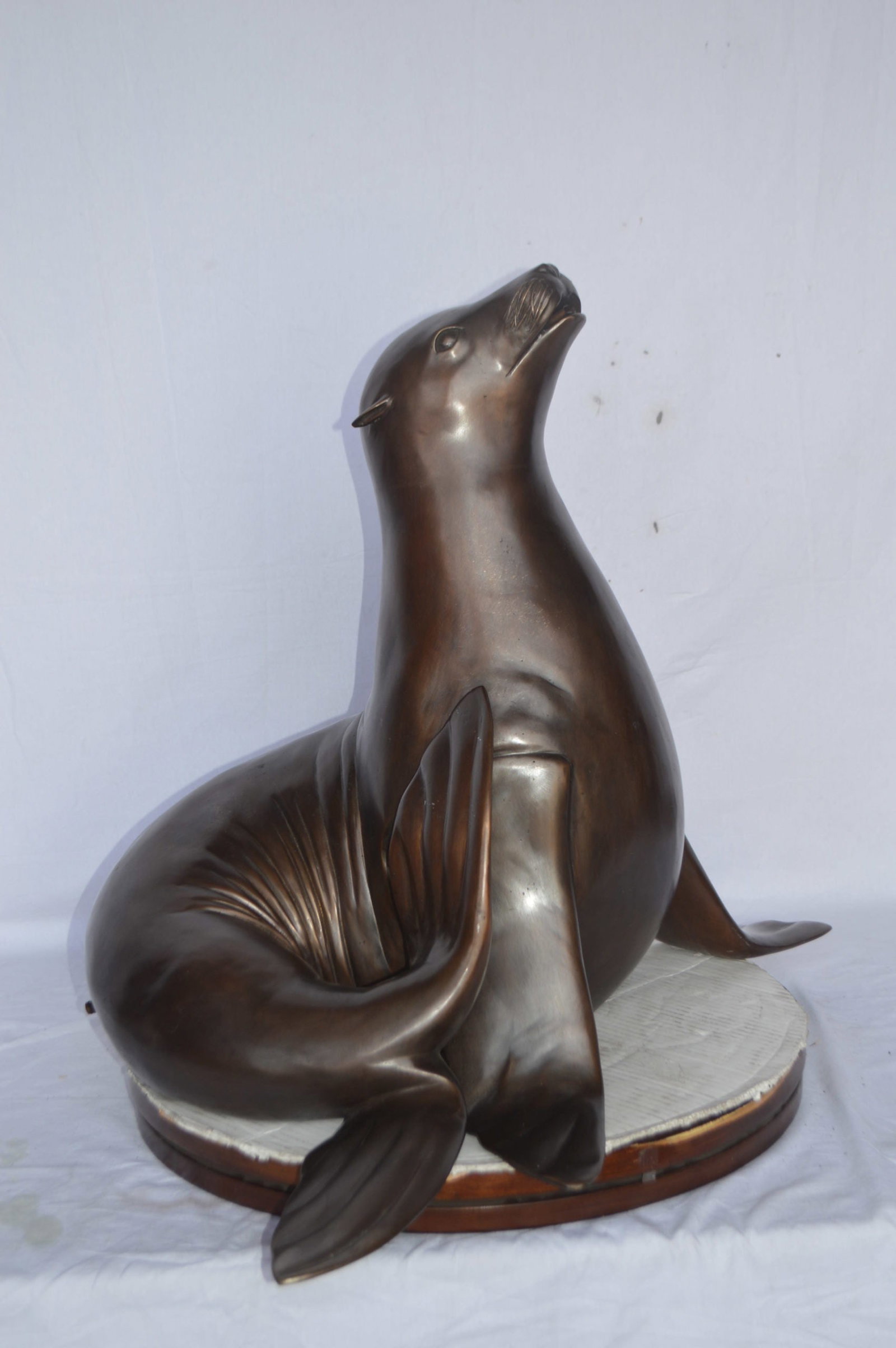 Seal Fountain made of bronze statue - Size: 35"L x 24"W x 27"H. - 4