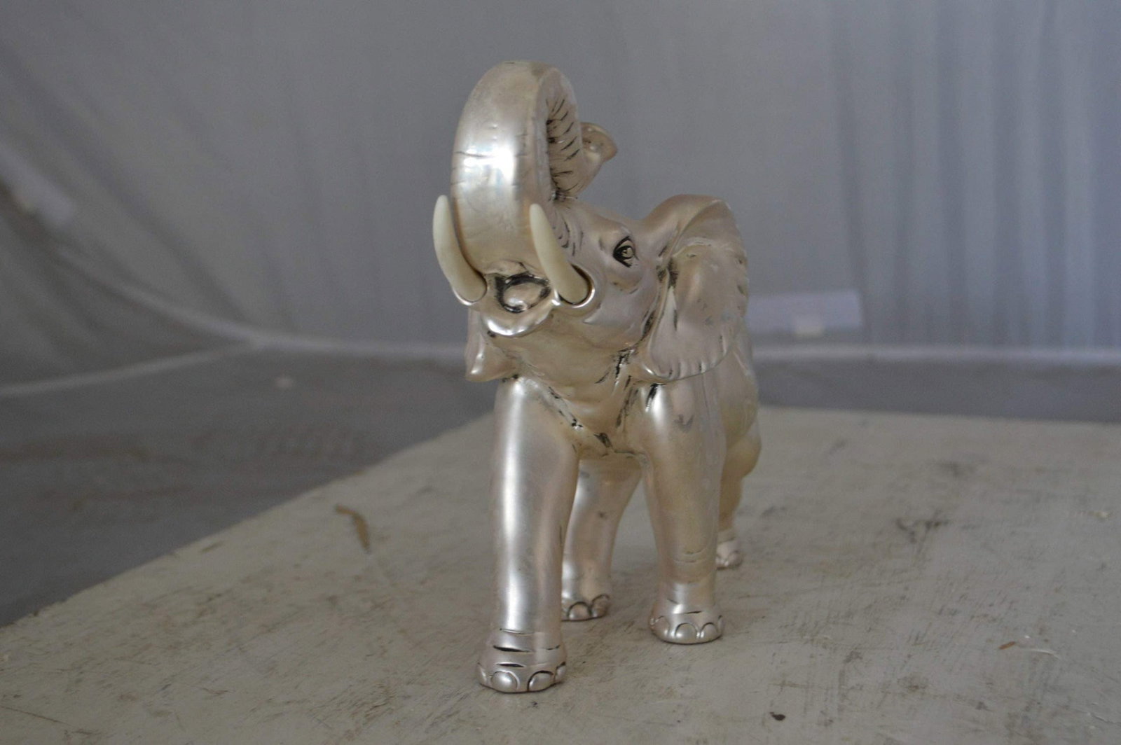 Elephant statue made of resin - Size: 9"L x 4"W x 8"H. - 6