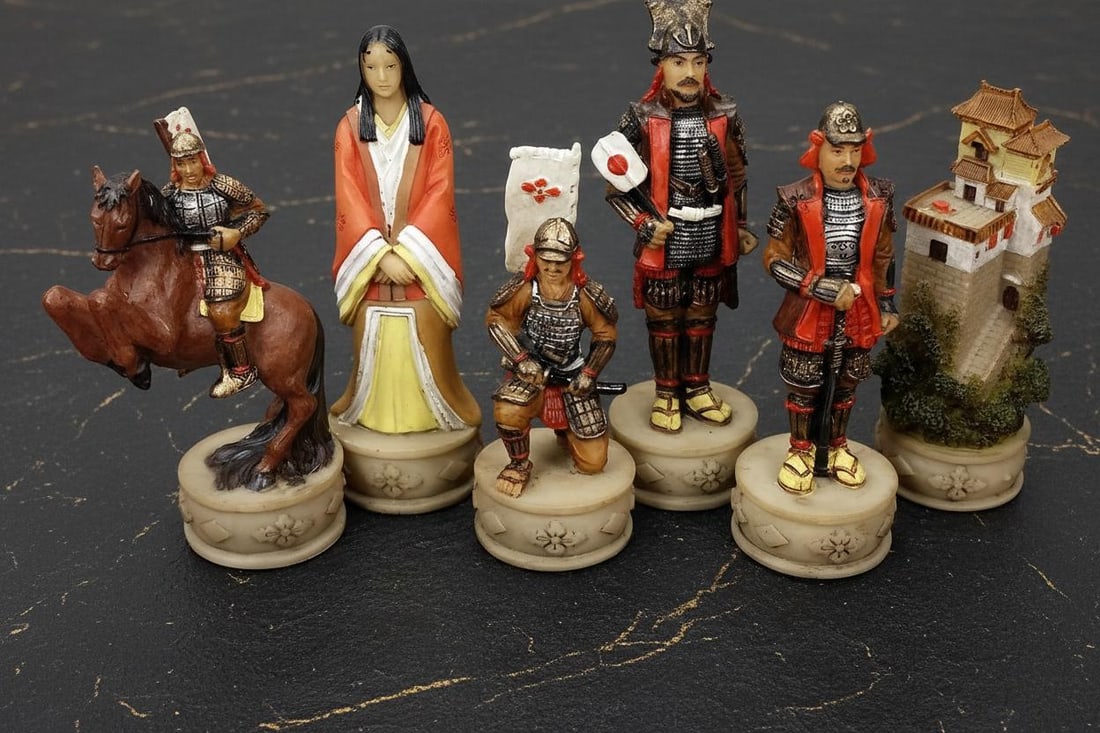 Hand Painted Japanese Samurai Warrior Chess Set 32 Pieces Oriental Theme NO BOARD (1 of 5)