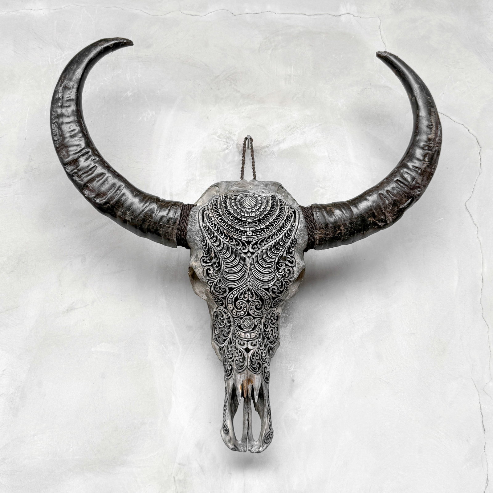 Carved grey water buffalo skull - Badong motif - 9