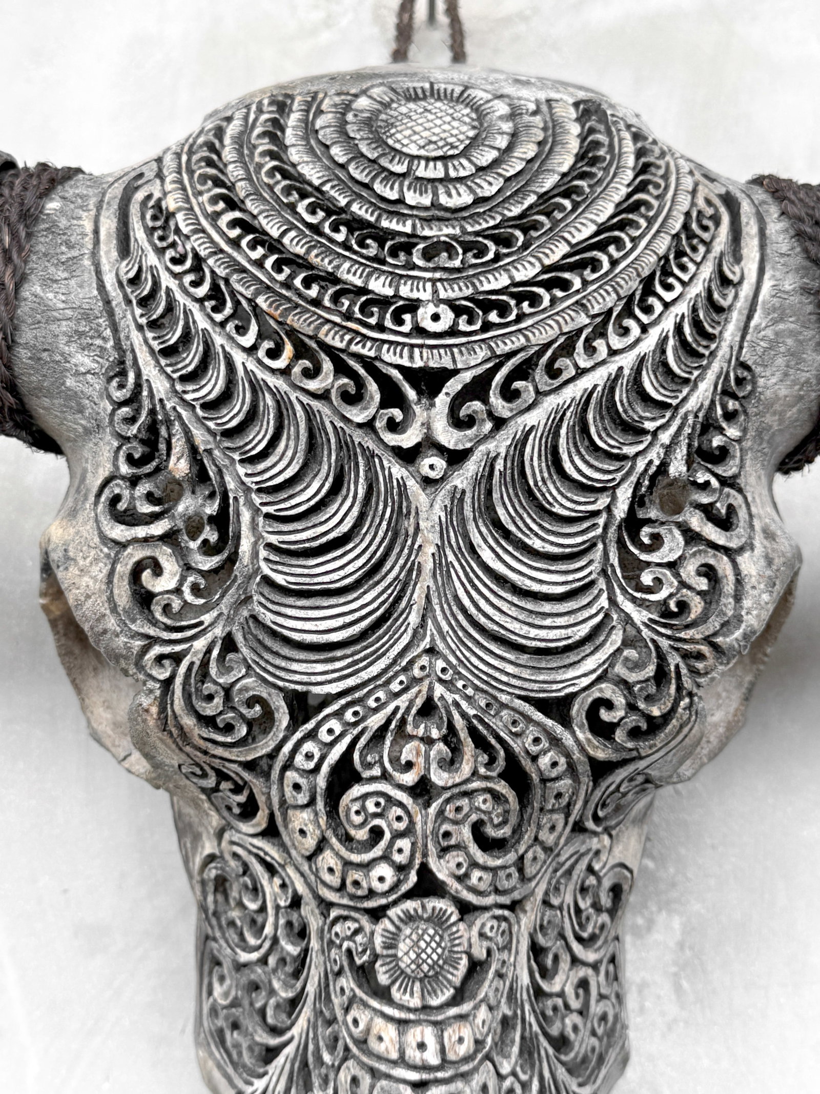 Carved grey water buffalo skull - Badong motif - 3