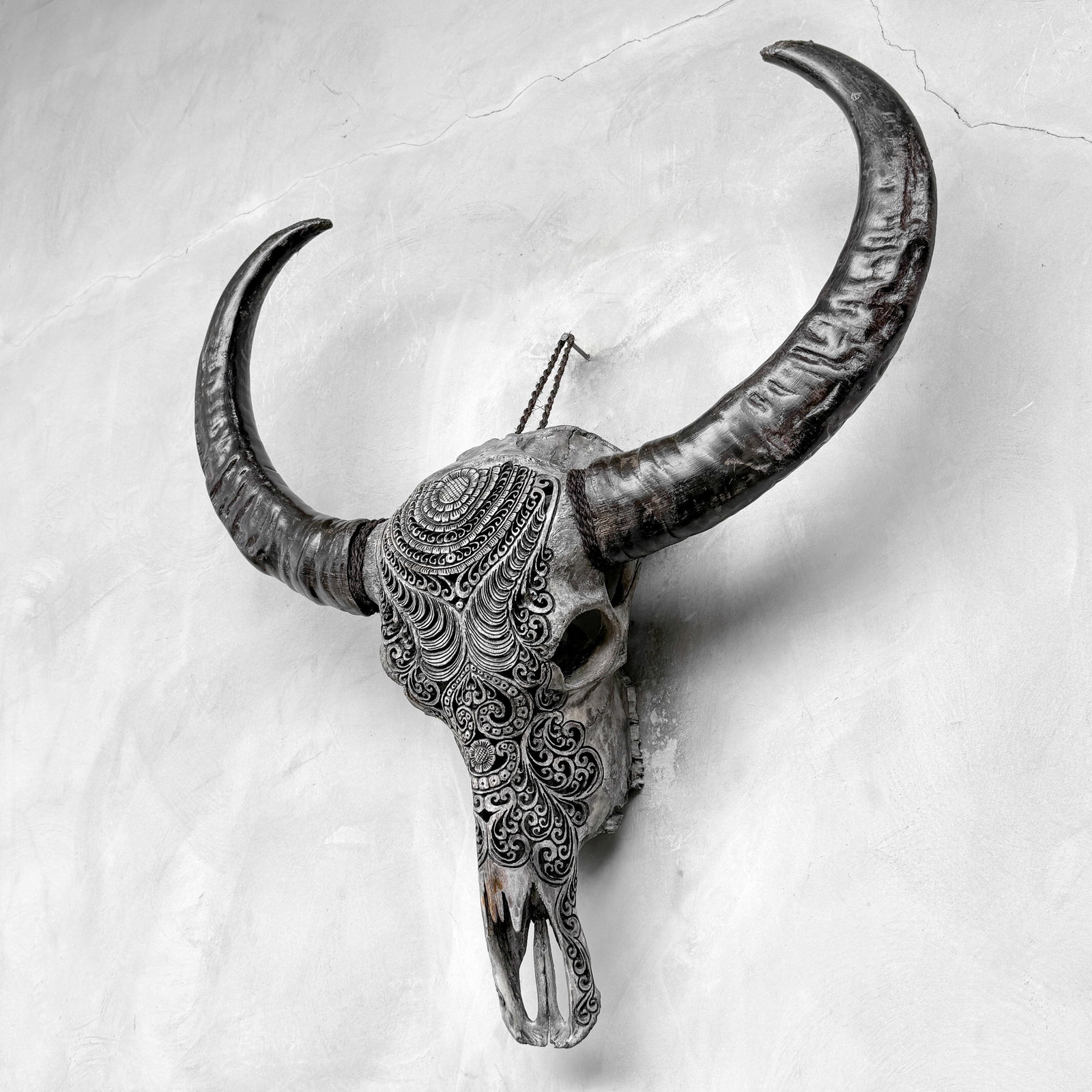Carved grey water buffalo skull - Badong motif - 7