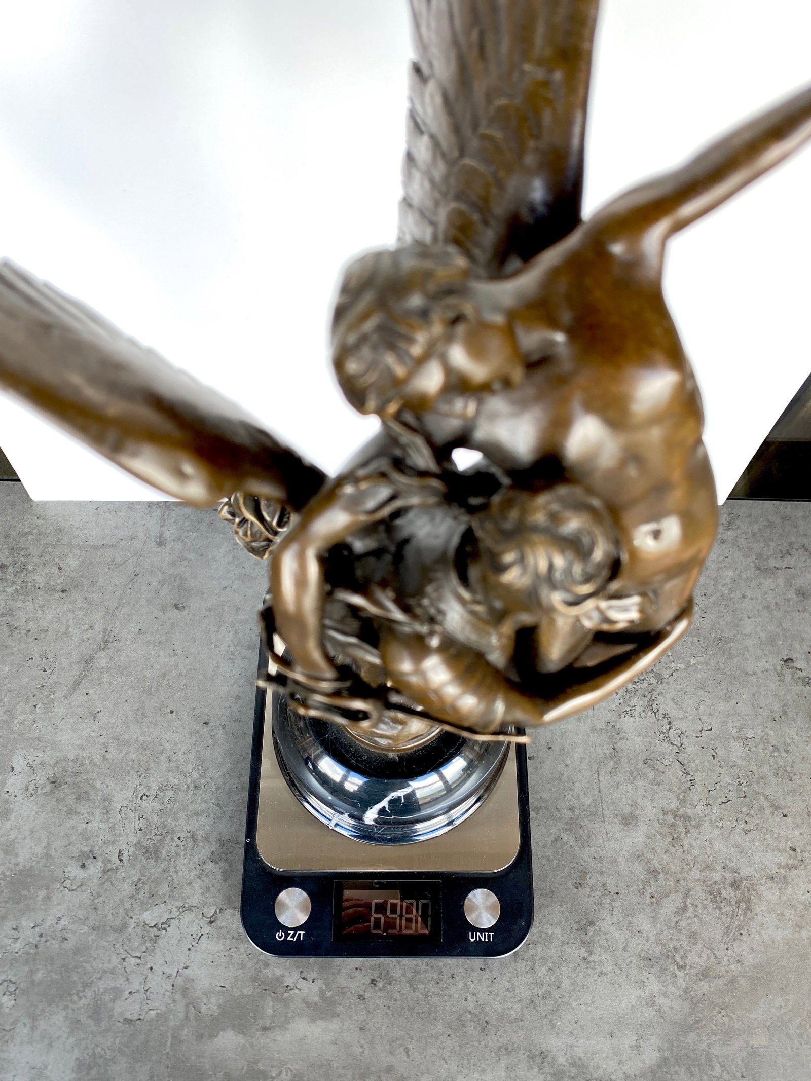 Sign. Bronze Gloria victim signed sculpture with marble base - 10