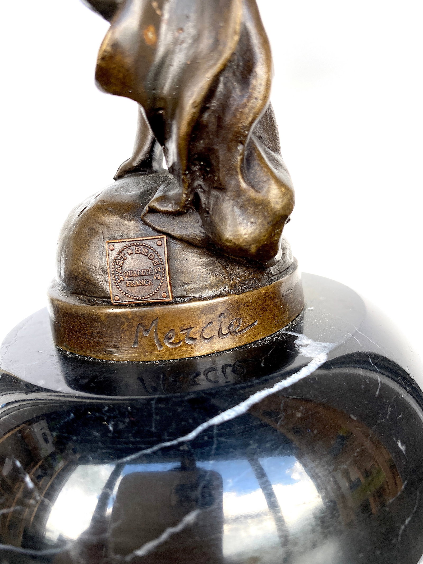 Sign. Bronze Gloria victim signed sculpture with marble base - 6