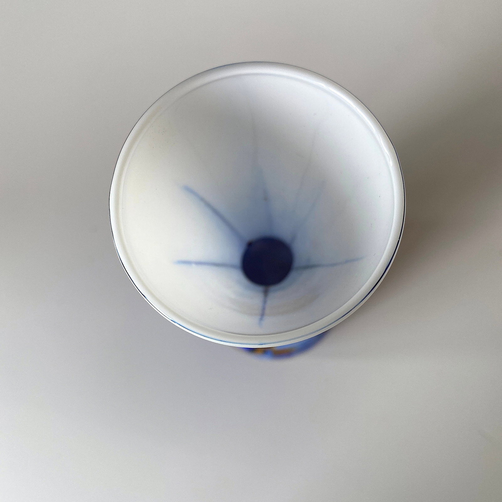 Handmade blown glass vase - 4