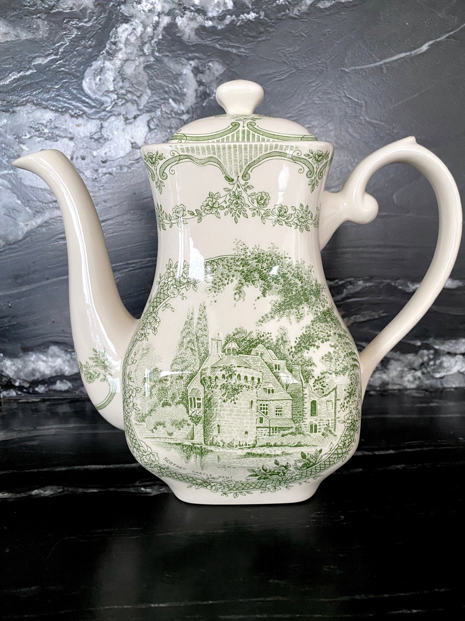 Antique Porcelain Tea pot - 3