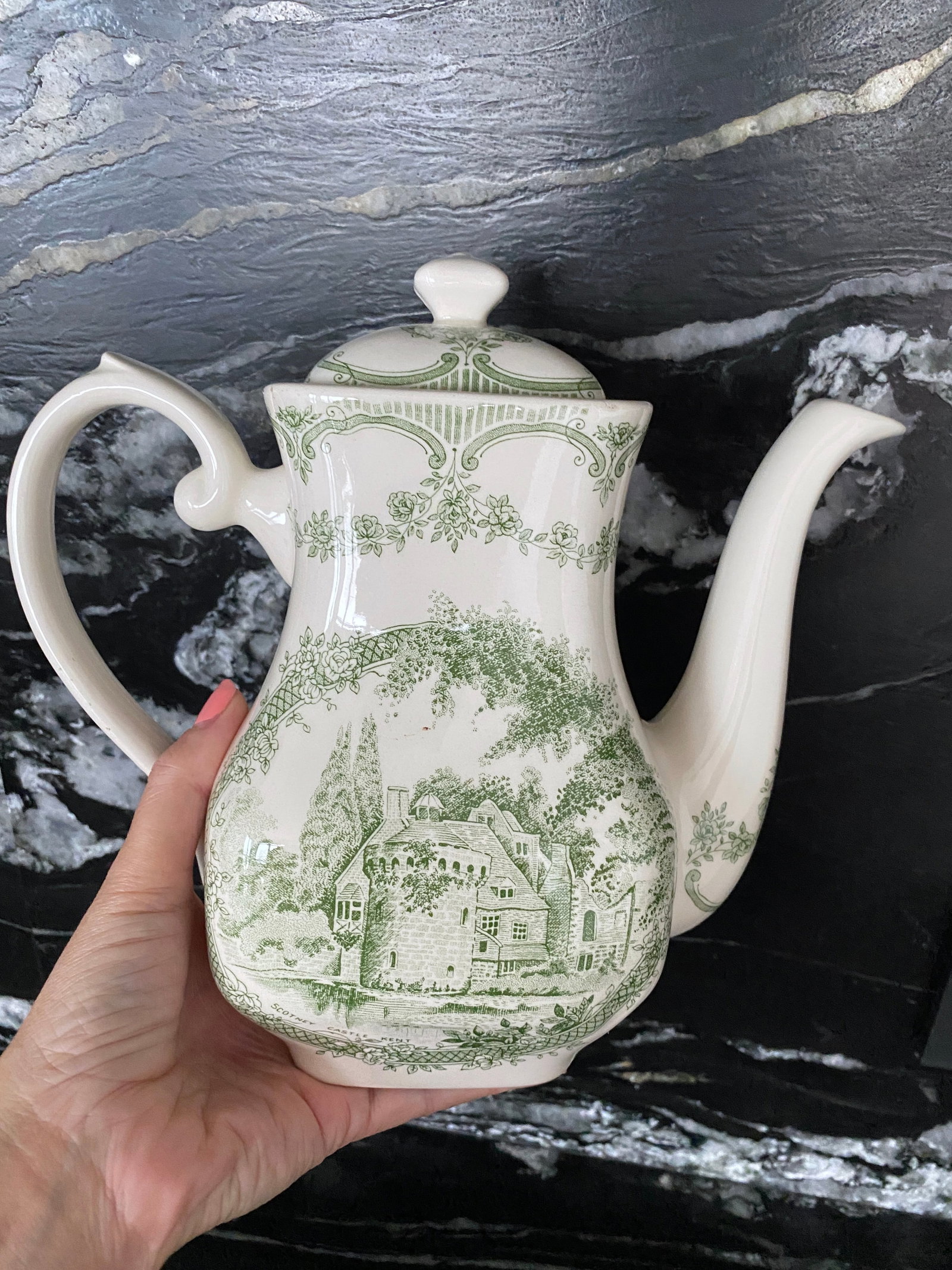 Antique Porcelain Tea pot - 9