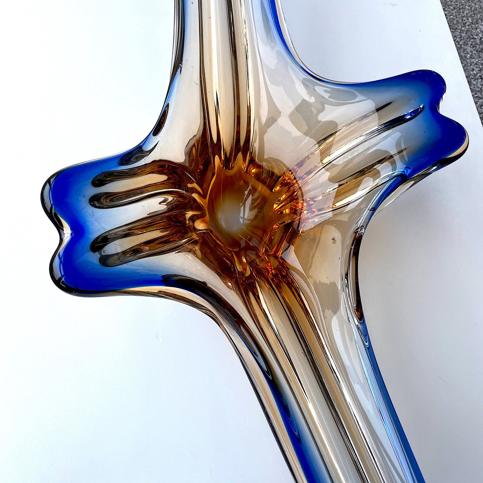 Vintage handcrafted Vase made from blown glass - 3