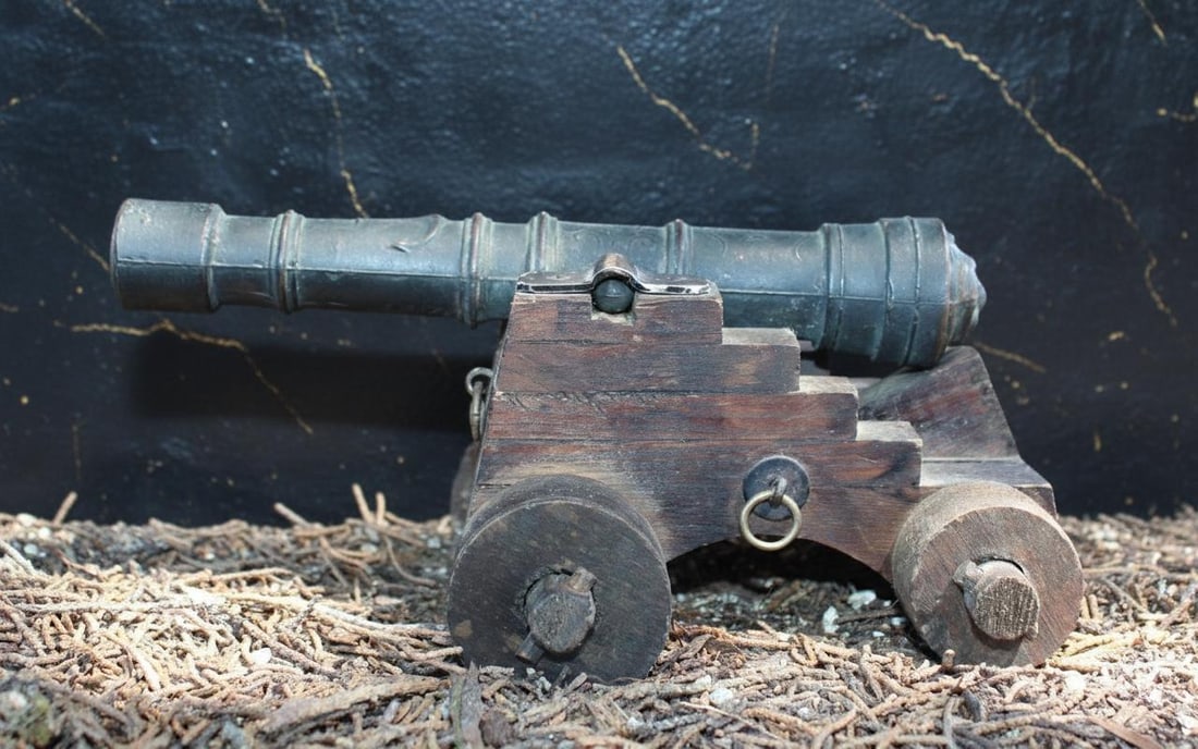 Decorative English Naval Cannon Model, XVI and XVII Century Replica Made in Mexico - 16