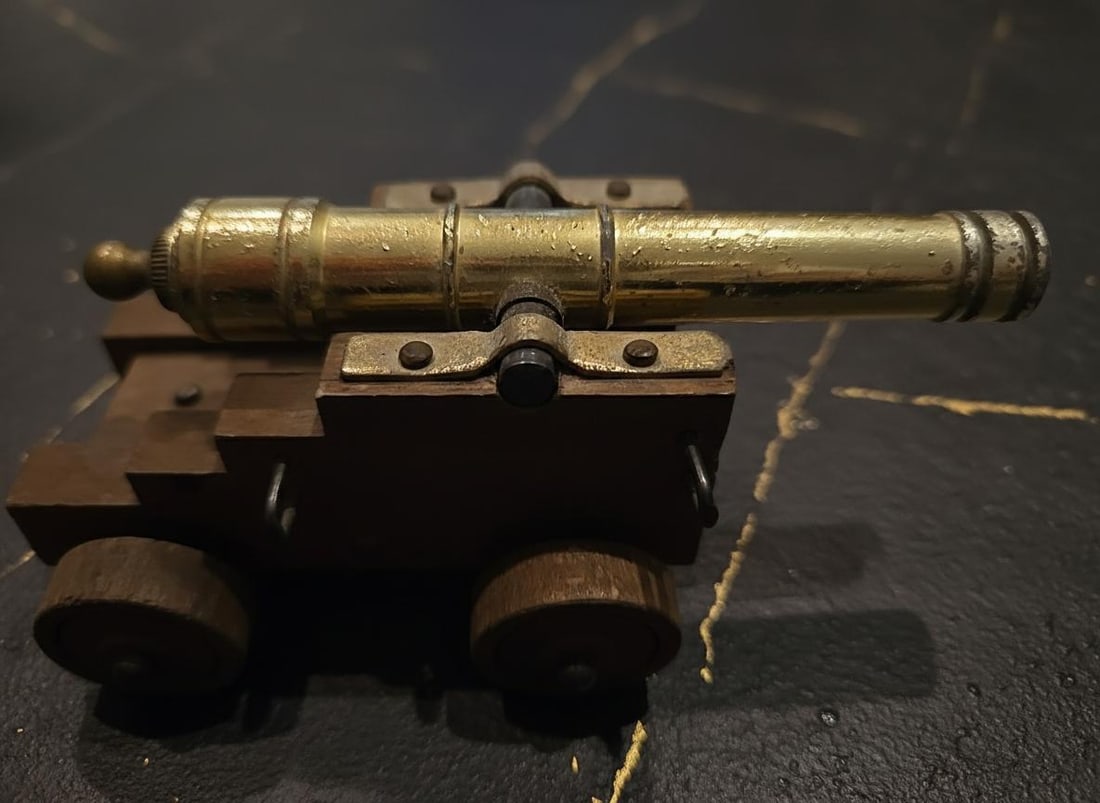 Italian Made Cannon Replica with Wood Carriage & Metal Barrel Collectible Militaria - 3