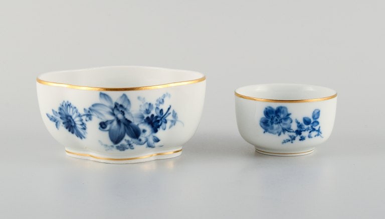 Meissen, two bowls hand painted with blue flowers and gold rim. Late 19th century. (1 of 7)