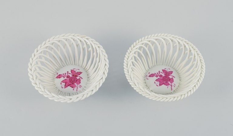 Herend pink Chinese Bouquet, two small bowls with wickerwork in hand-painted porcelain. (1 of 8)