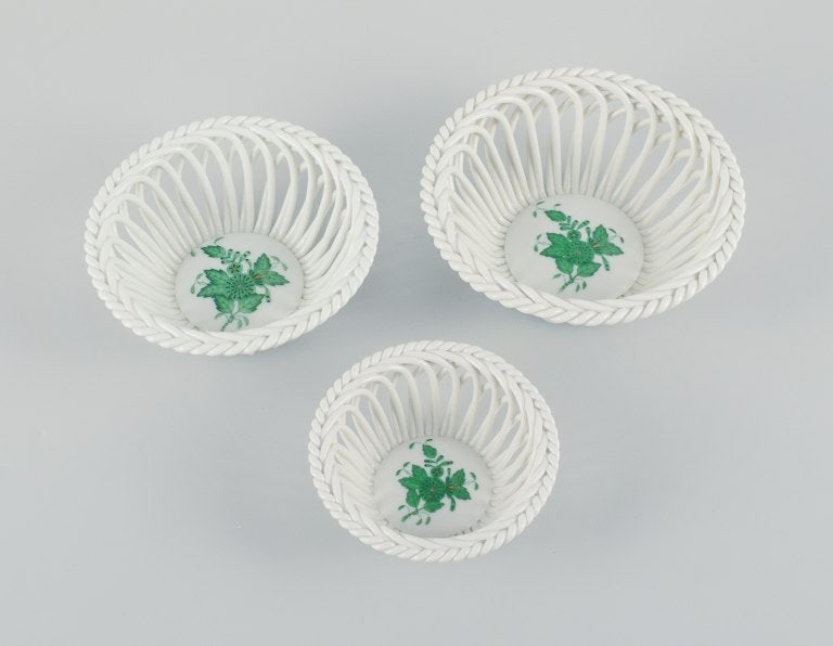 Herend Green Chinese Bouquet, three small bowls in hand-painted porcelain. (1 of 6)