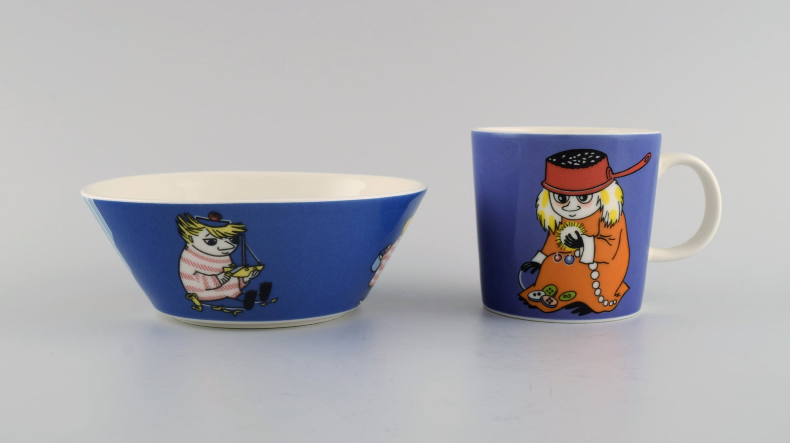Arabia, Finland. Porcelain bowl and cup with motifs from "Moomin". Late 20th century. (1 of 4)