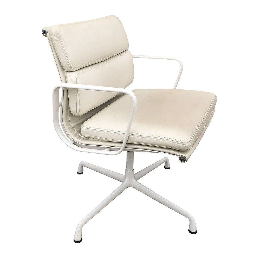 White Eames EA208 Leather Soft Pad Chair by Herman Miller, Set of 4 - 16