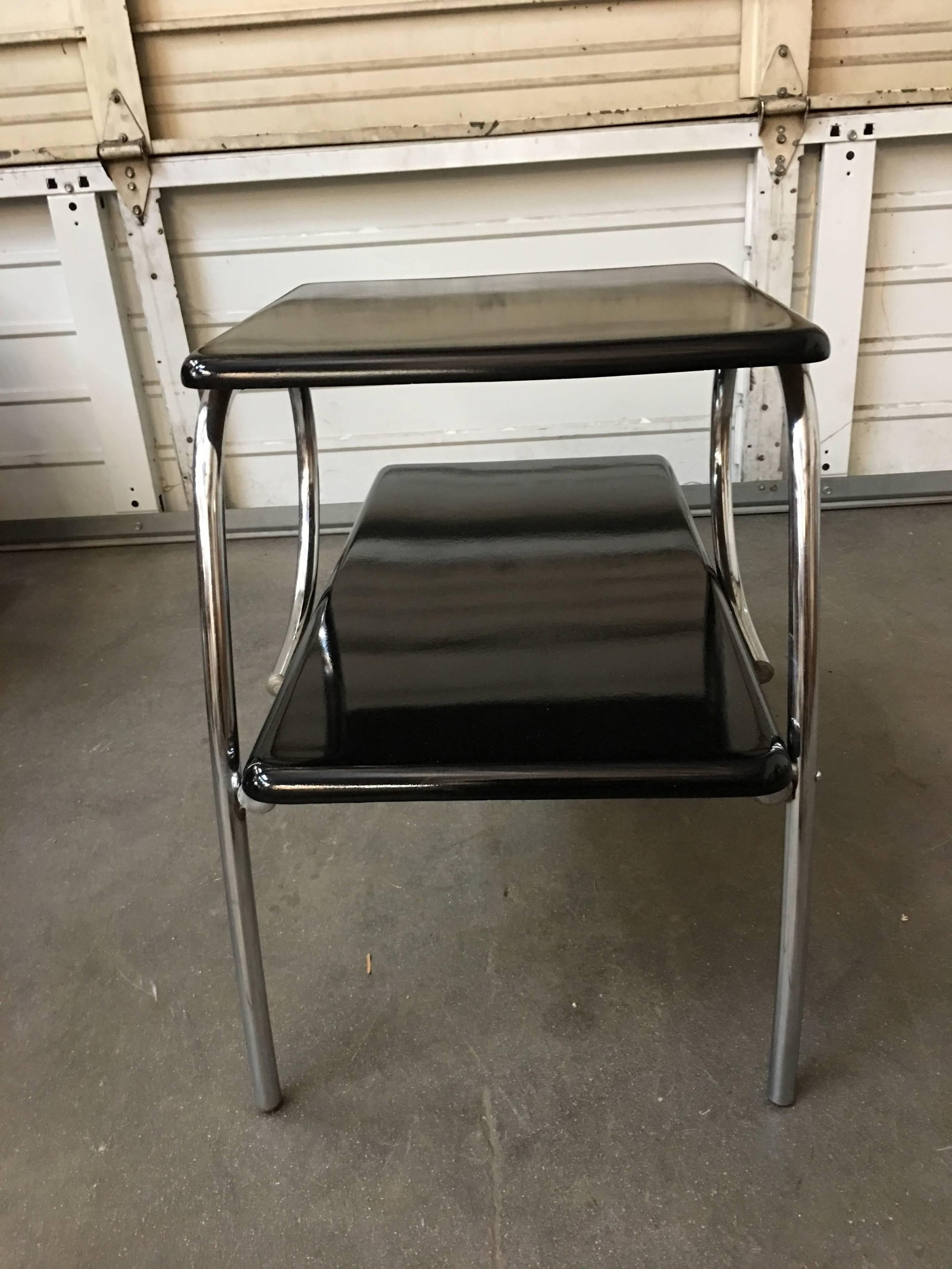 Wolfgang Hoffmann Style Art Deco Chrome Tubular & Lacquer Micarta Side Table - 18