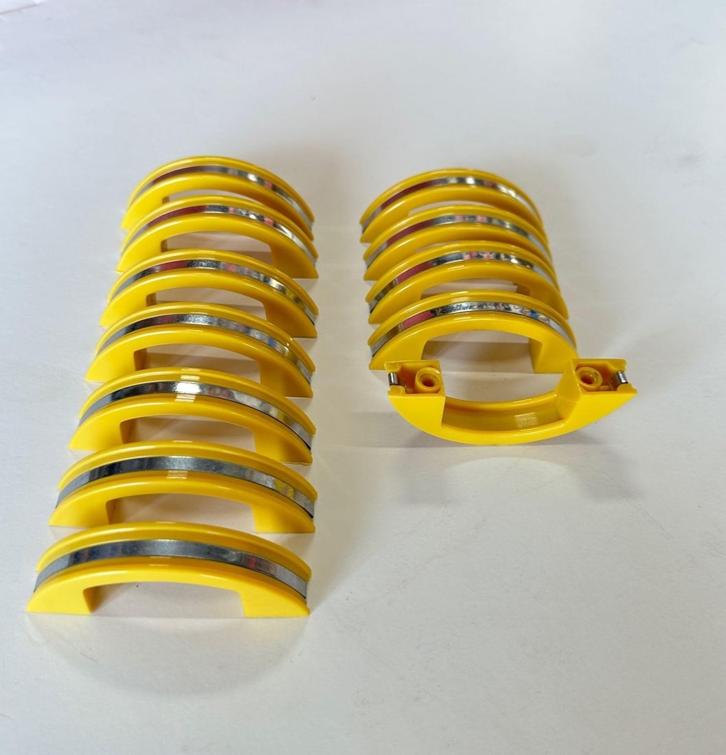 Yellow Phonic Resin Drawer/Door Pull with Aluminum Accent, Set of 23 - 16