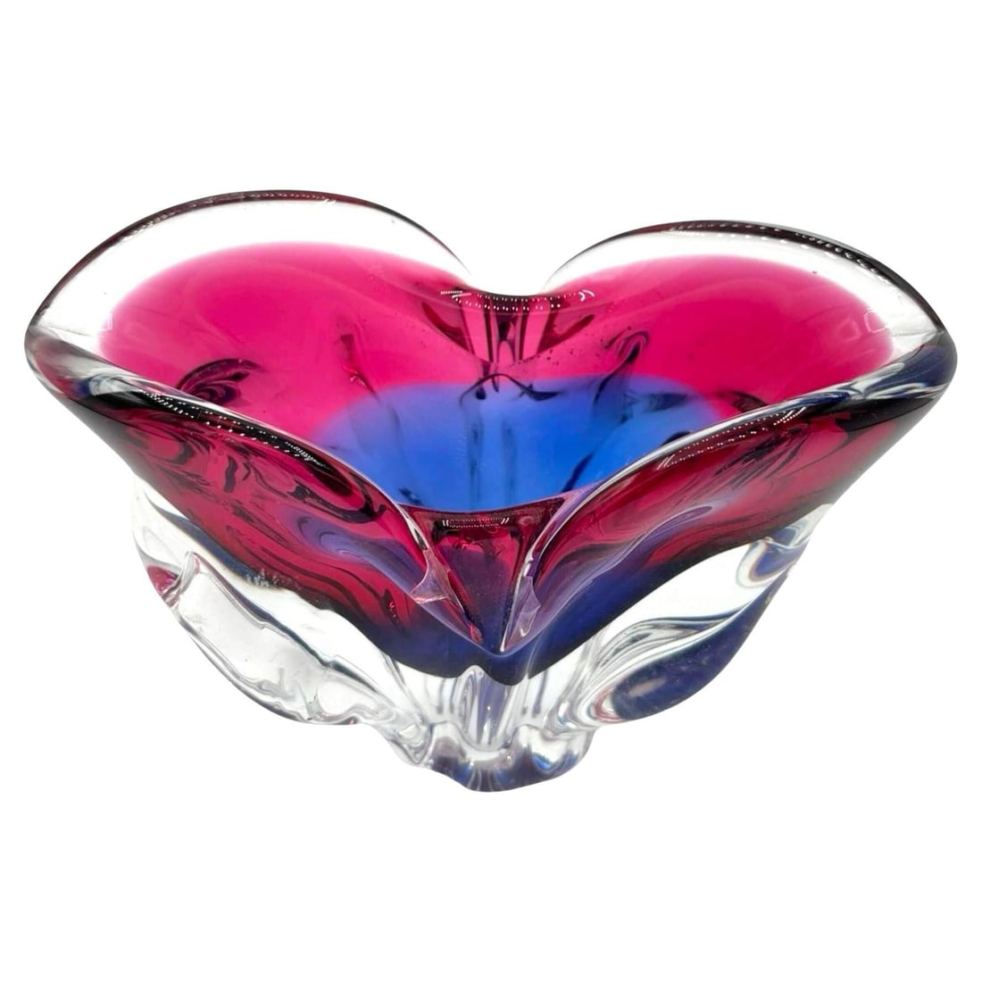 Mid-Century Art Glass Bowl Attributed to Josef Hospodka Czechoslovakia: Title: Mid-Century Art Glass Bowl Attributed to Josef Hospodka Czechoslovakia Description: A striking Mid-Century art glass bowl attributed to Josef Hospodka for Chřibská Glassworks,