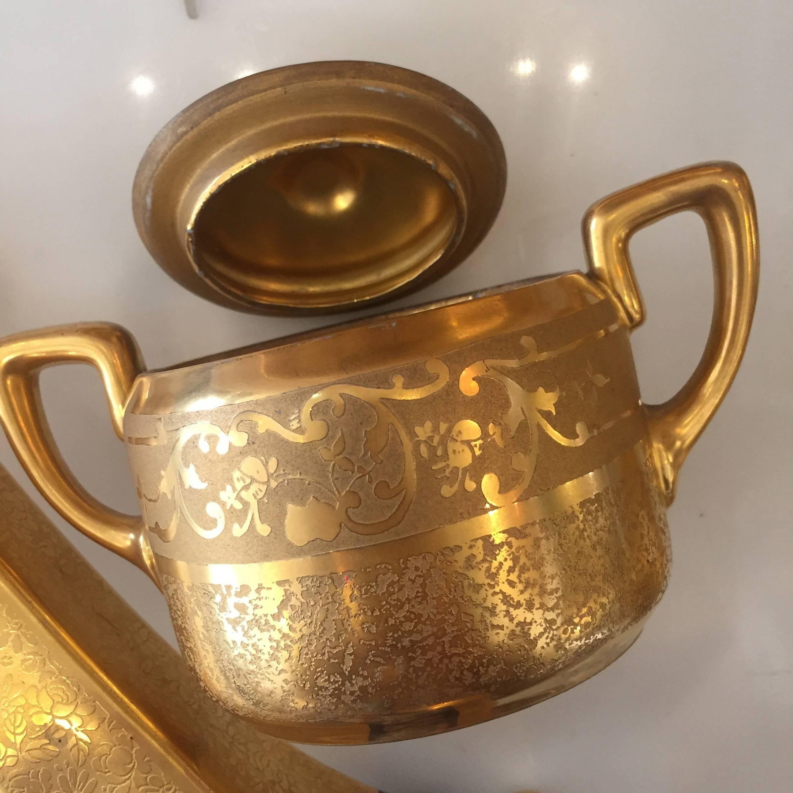 Set of Five Antique 18-Karat Porcelain Table Tea Limouge and Signed Osborne - 3